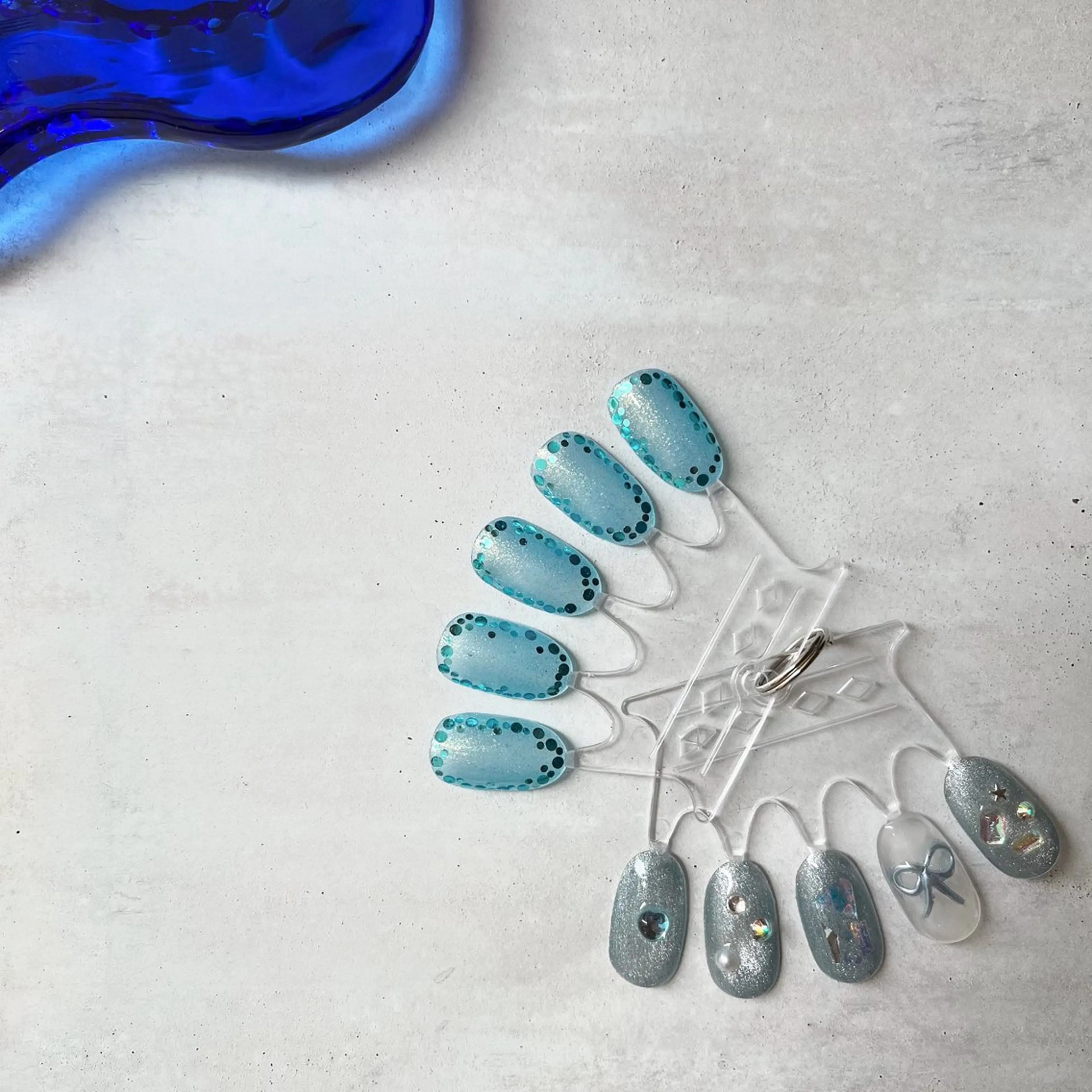 ネイル キラキラネイル 春ネイル K Aのネイルデザイン