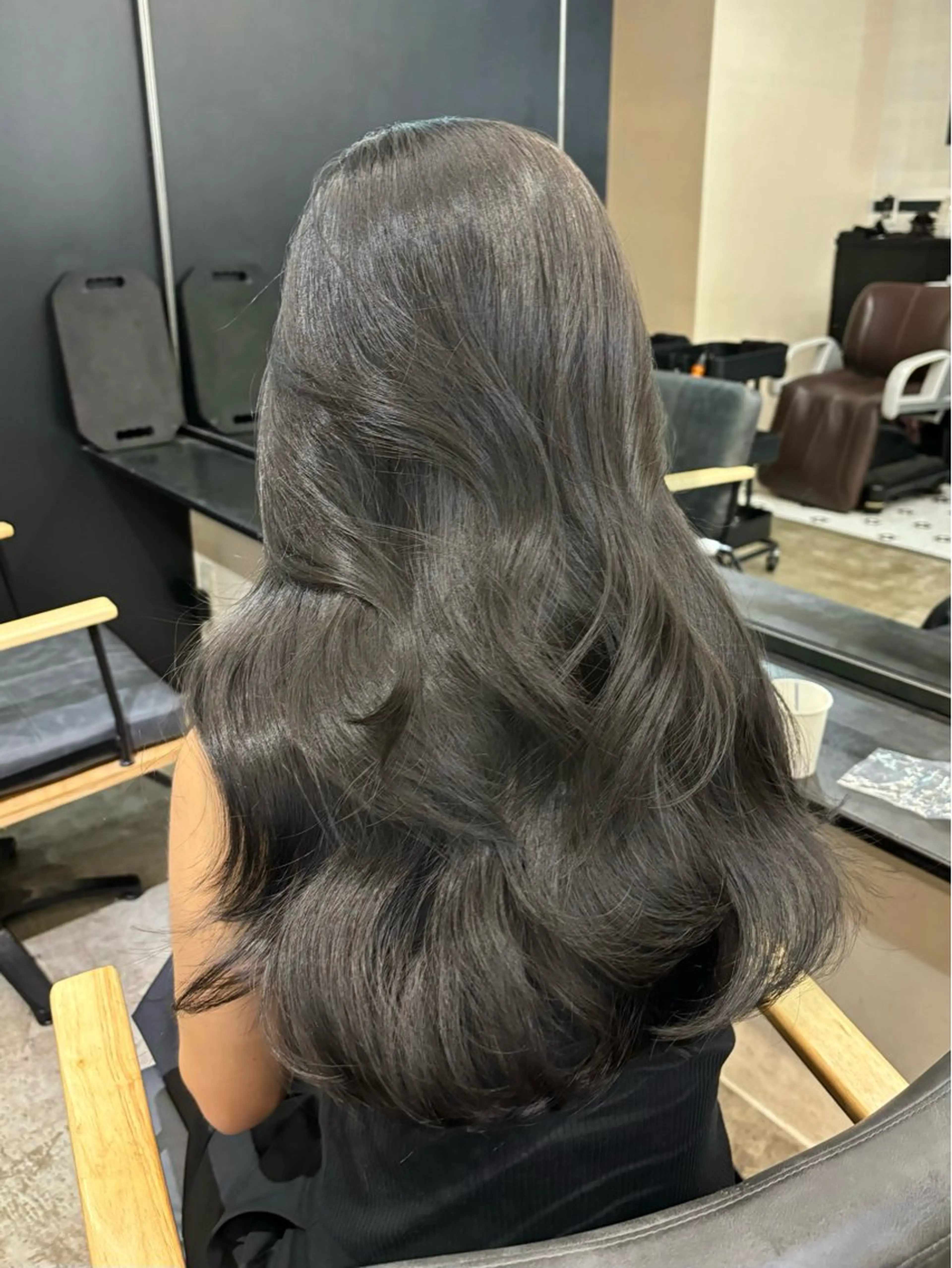 ロング カラー ヘアカラー トリートメント オリーブベージュ 🫒🩶Rianaのヘアスタイル