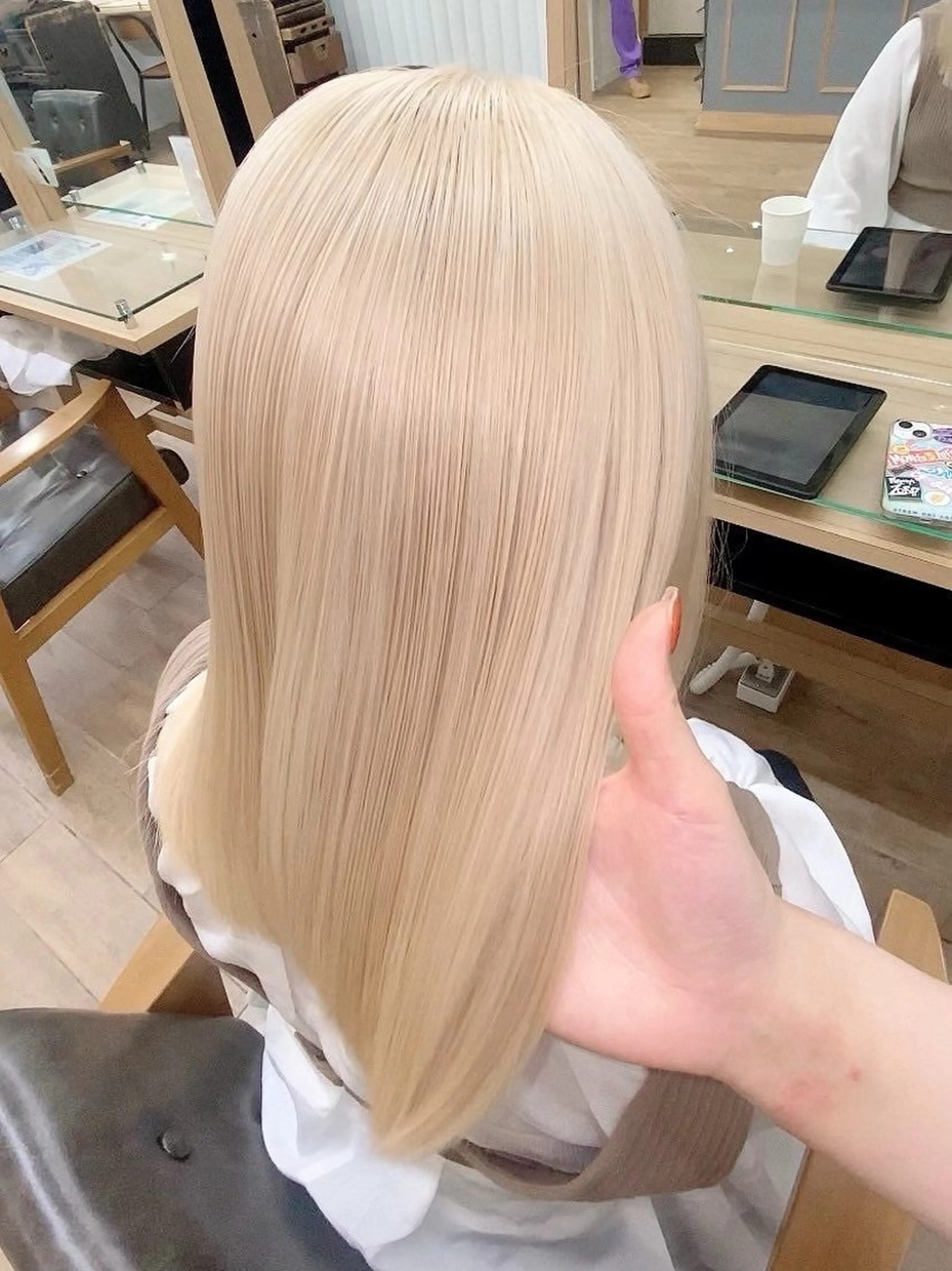 ☆平日1日1名様限定☆ブリーチ+ワンカラー(ケアブリーチ+2200円)の写真