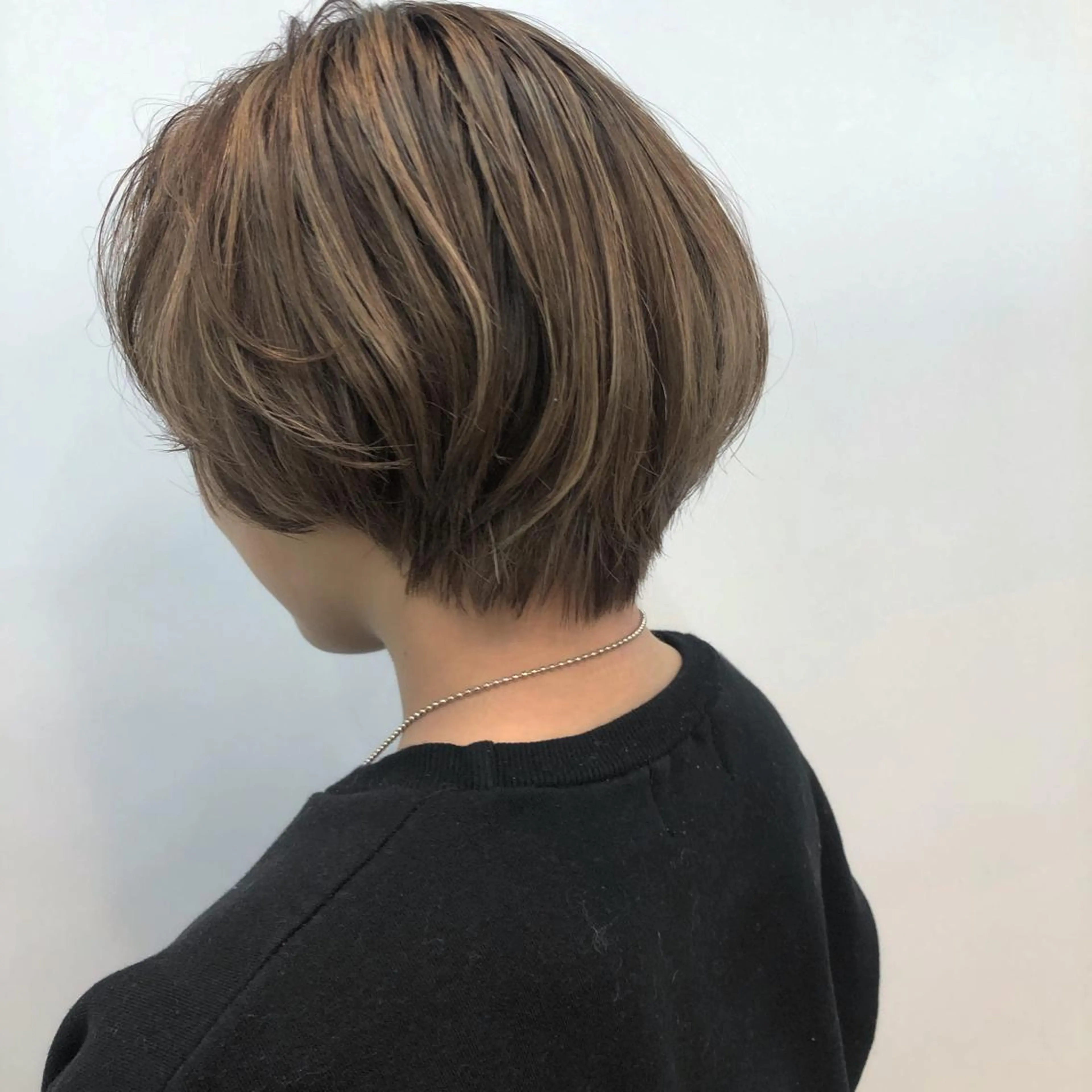 ショート ニシオカ タクヤのヘアスタイル