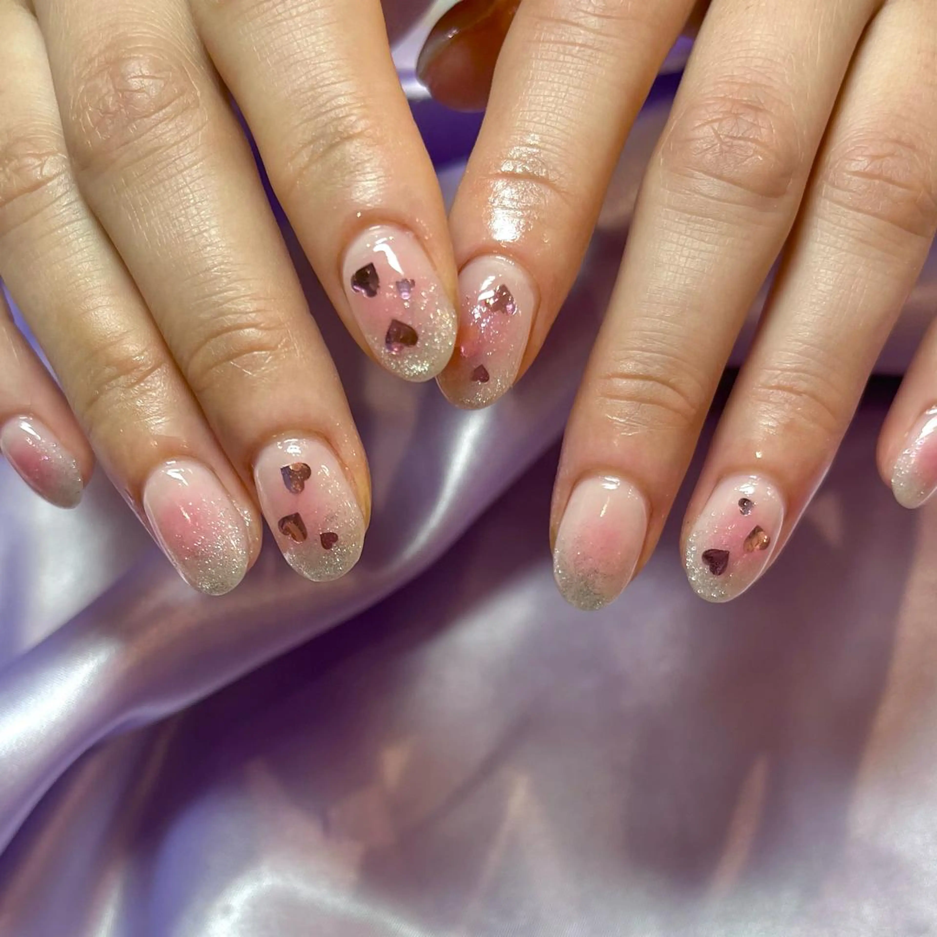 ネイル オーロラネイル チークネイル ガーリー ハート ホログラムネイル ハンドネイル para ☀︎ sol by BECK所属・Para Sol nail　Maoのネイルデザイン