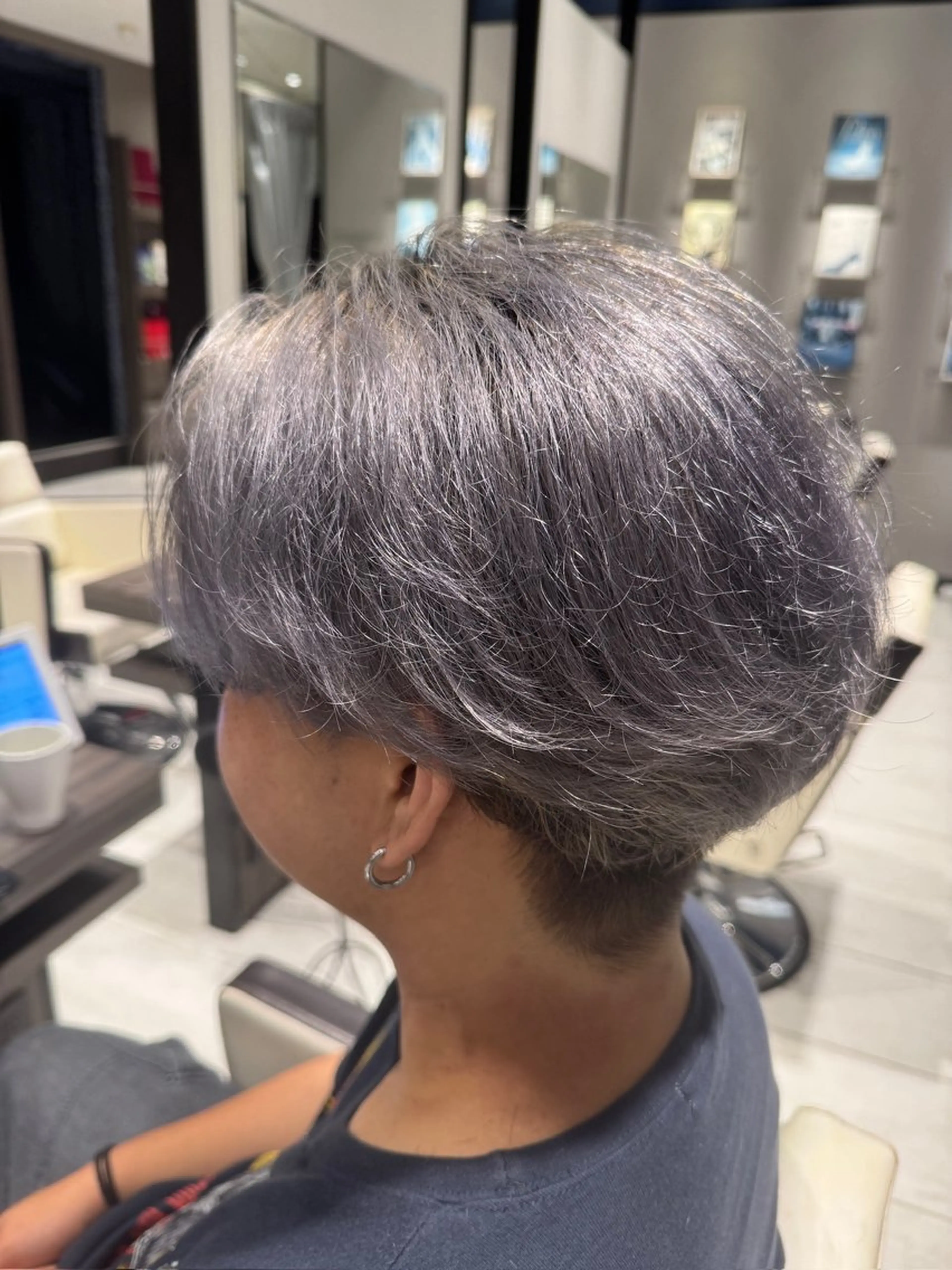 カラー ブリーチ シルバー ヘアカラー 💫美髪・艶髪✨️ AOI💫のヘアスタイル