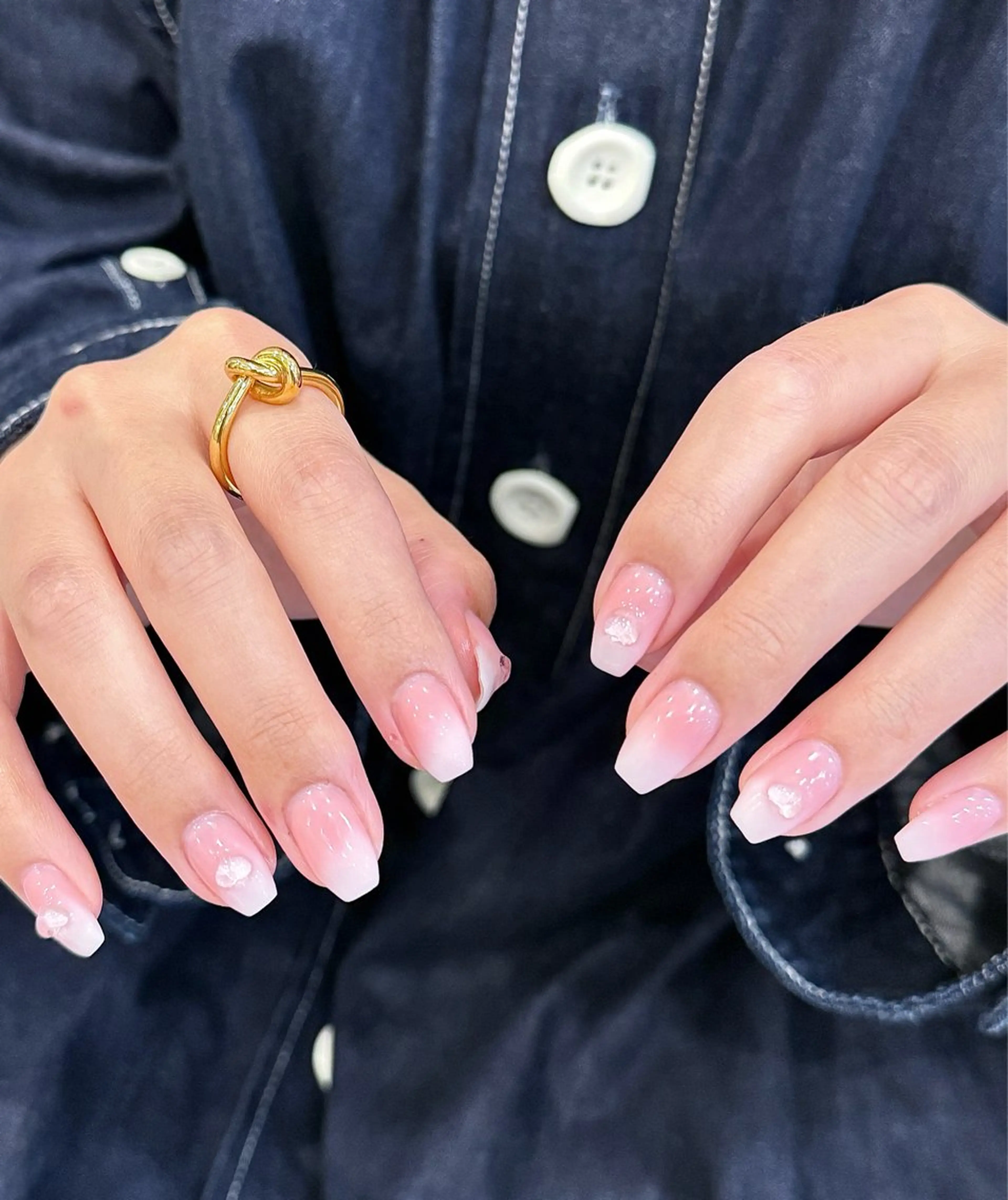 ネイル オーロラネイル チークネイル フレンチネイル ガラスフレンチ グラデーション H&Bsalon カイのネイルデザイン