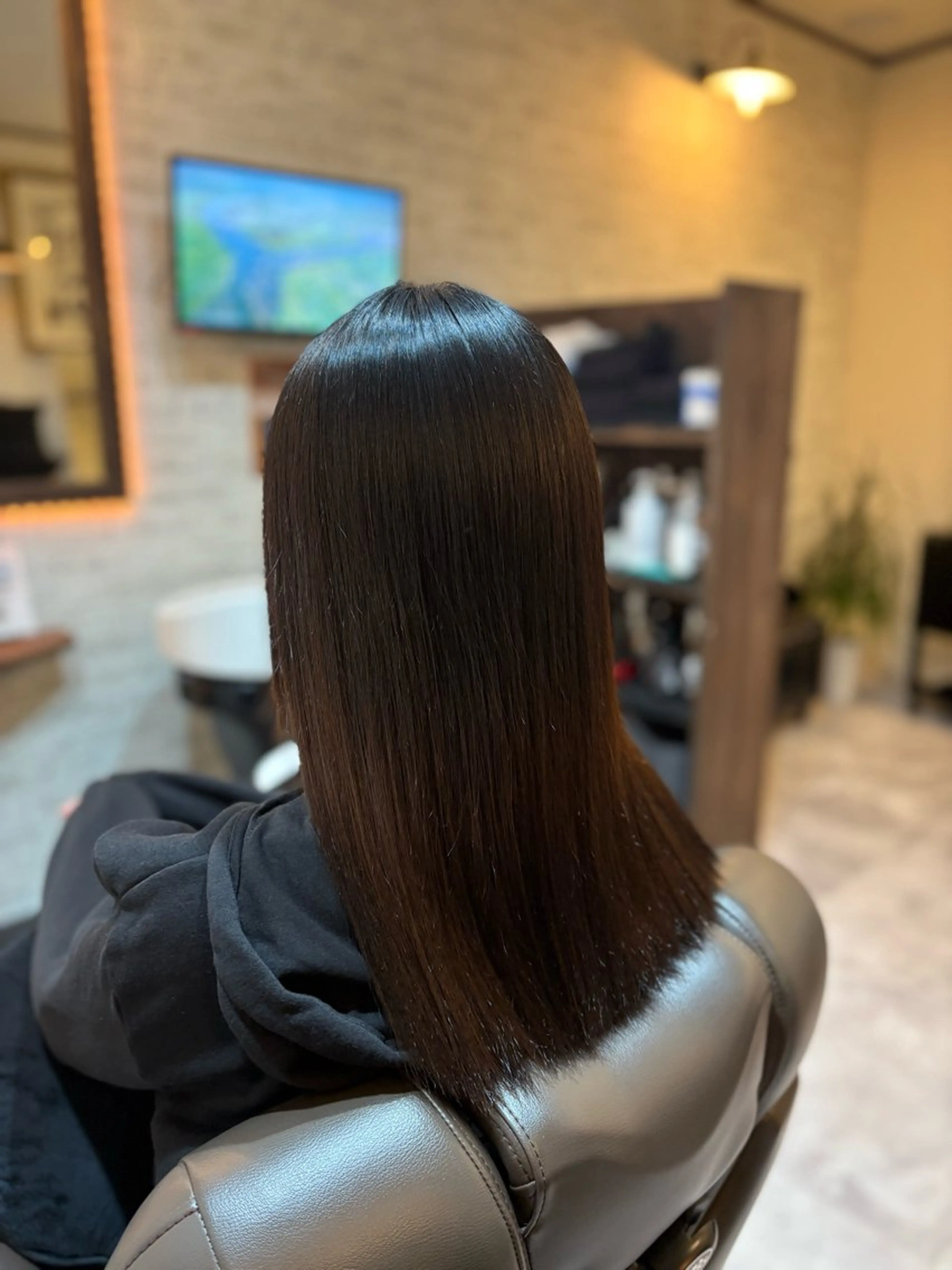 セミロング ツヤ髪専門美容師 桑原 和誠のヘアスタイル