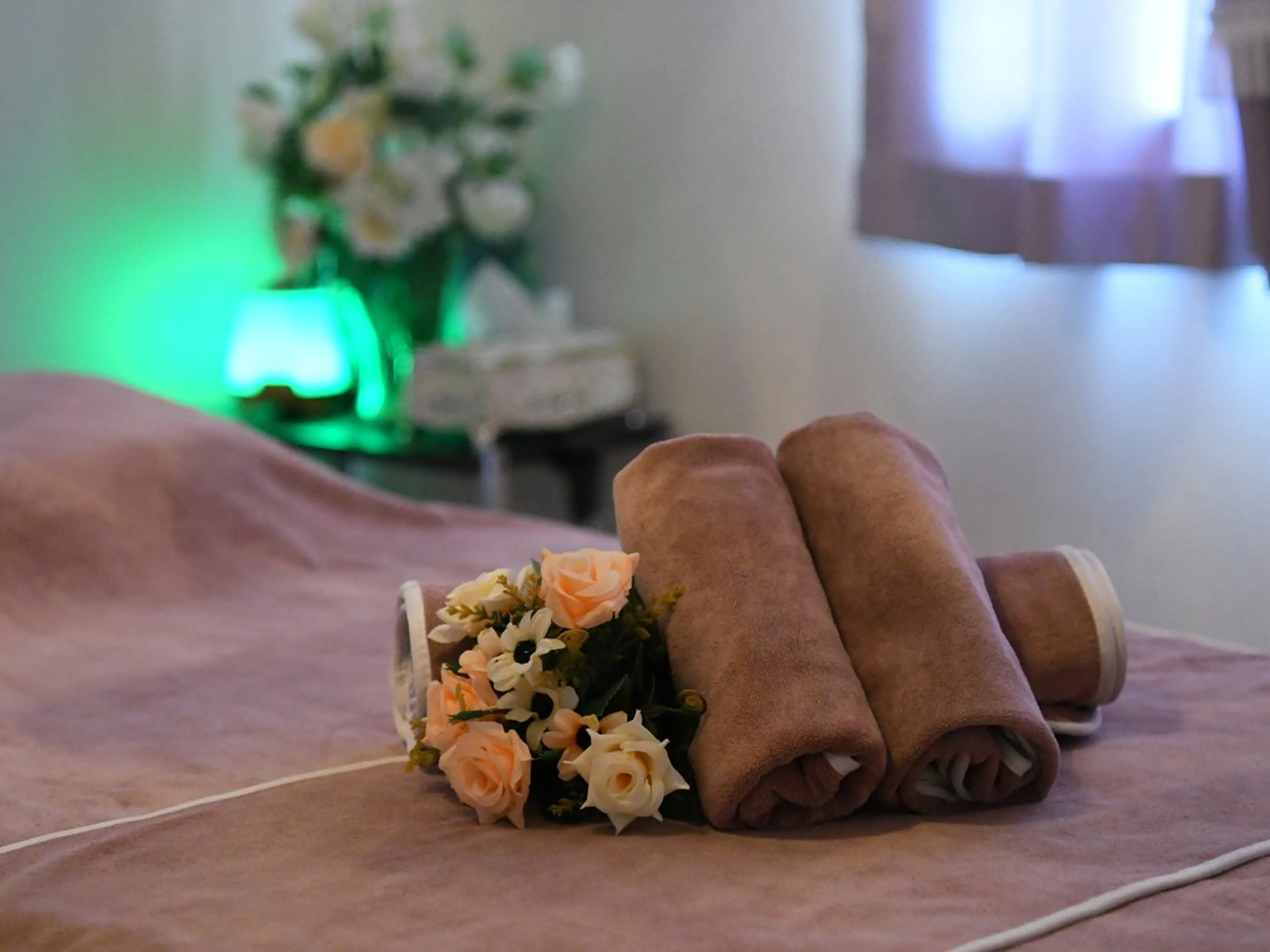 【贅沢全身すっきり♪】アロマリンパマッサージ90分+足裏30分の写真