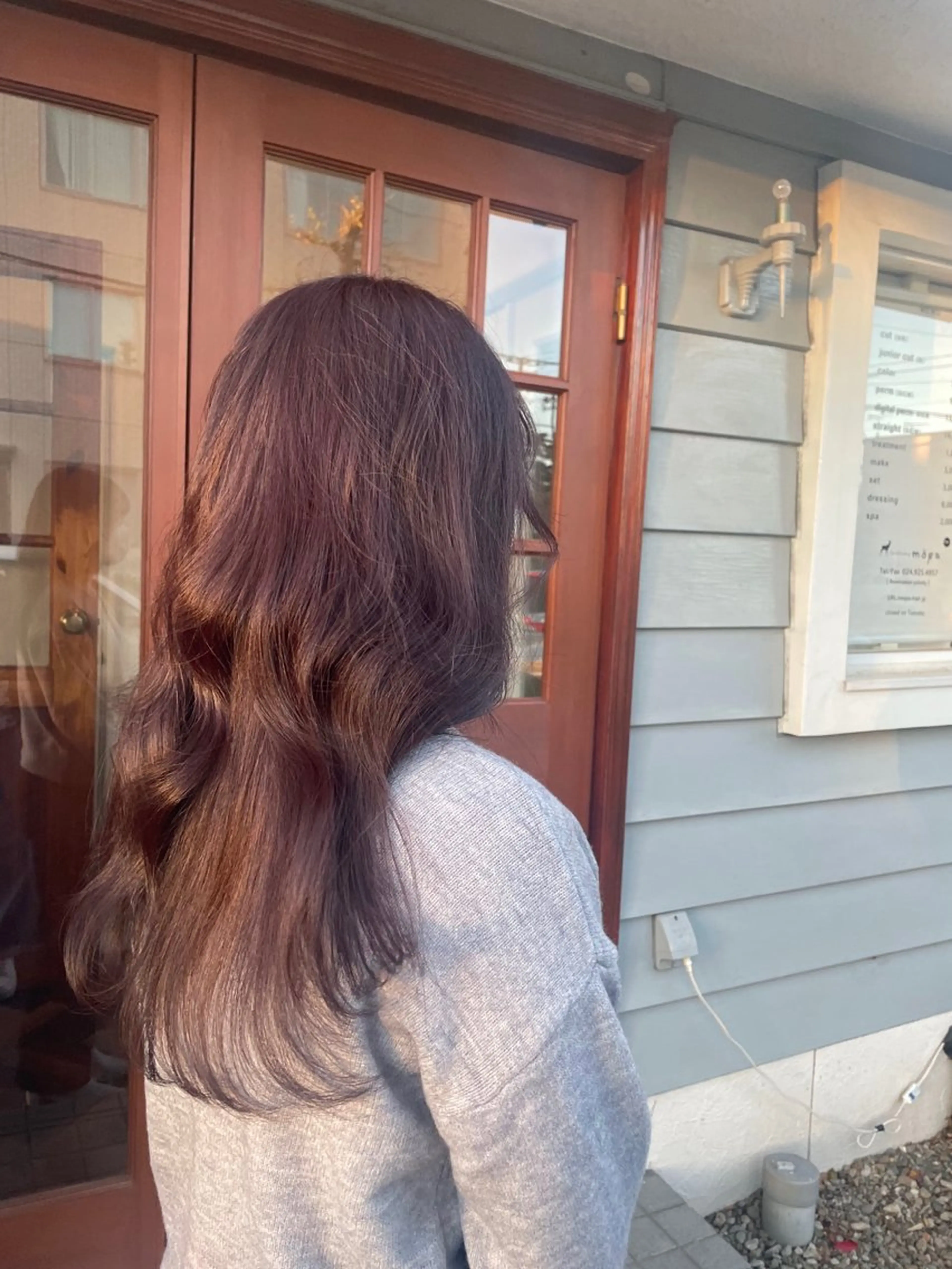 ロング カラー ブリーチ ブラウンカラー ケアブリーチ イヤリングカラー インナーカラー mopa所属・mopa_kaede 暖色カラー/ロングのヘアスタイル