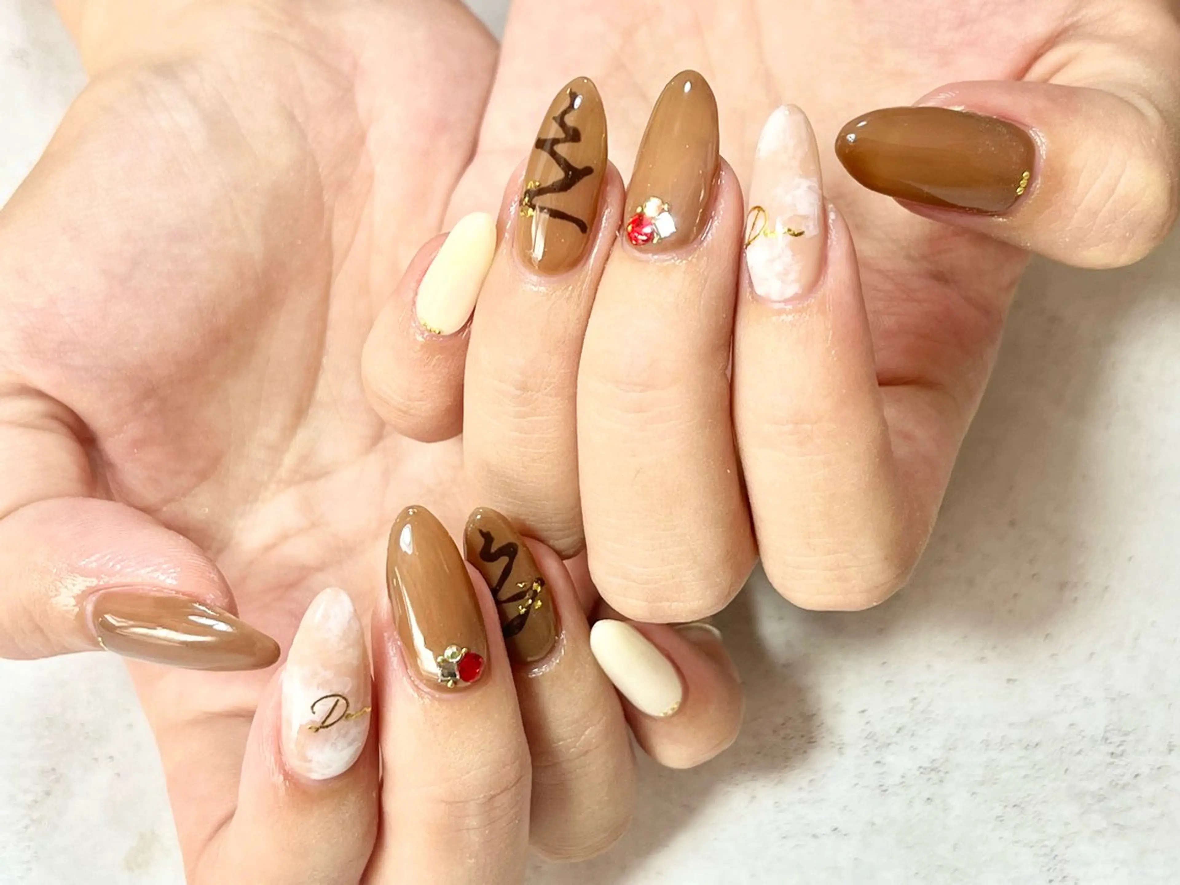 ネイル more Private Nail Salon所属・K. makiのネイルデザイン