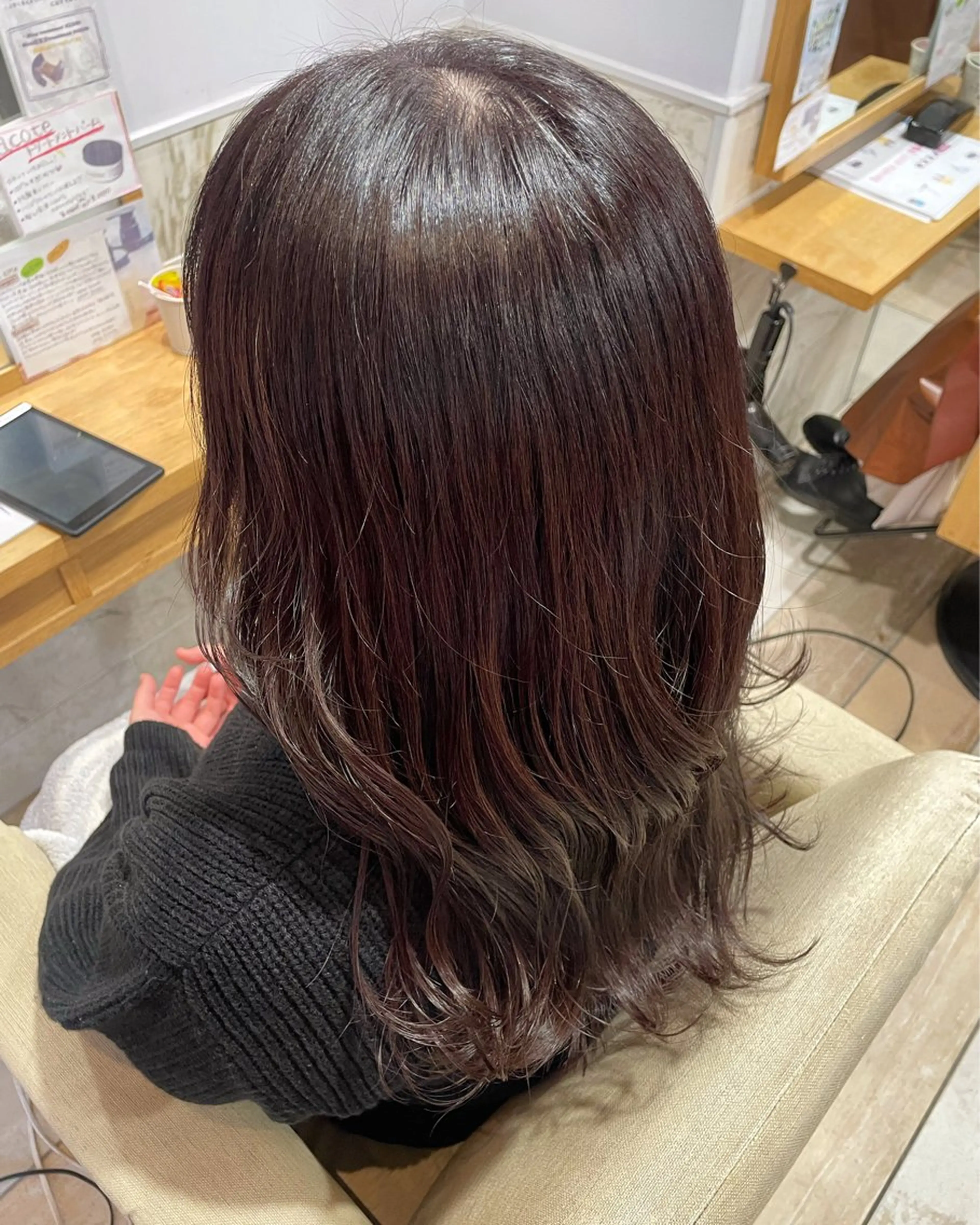 ロング カラー ラベンダーカラー 韓国風ヘア 小柳 夏美のヘアスタイル