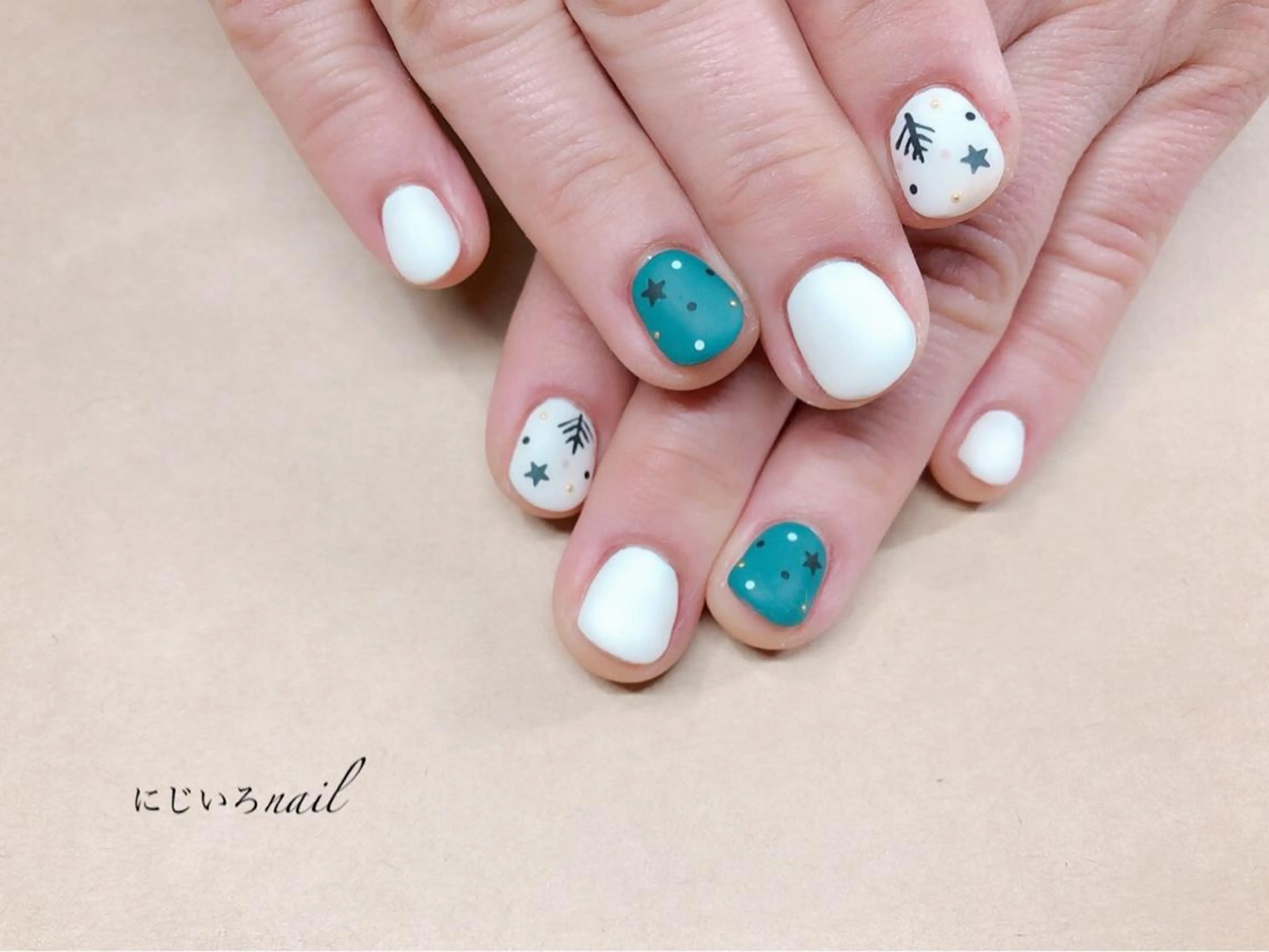 ネイル にじいろ nailのネイルデザイン