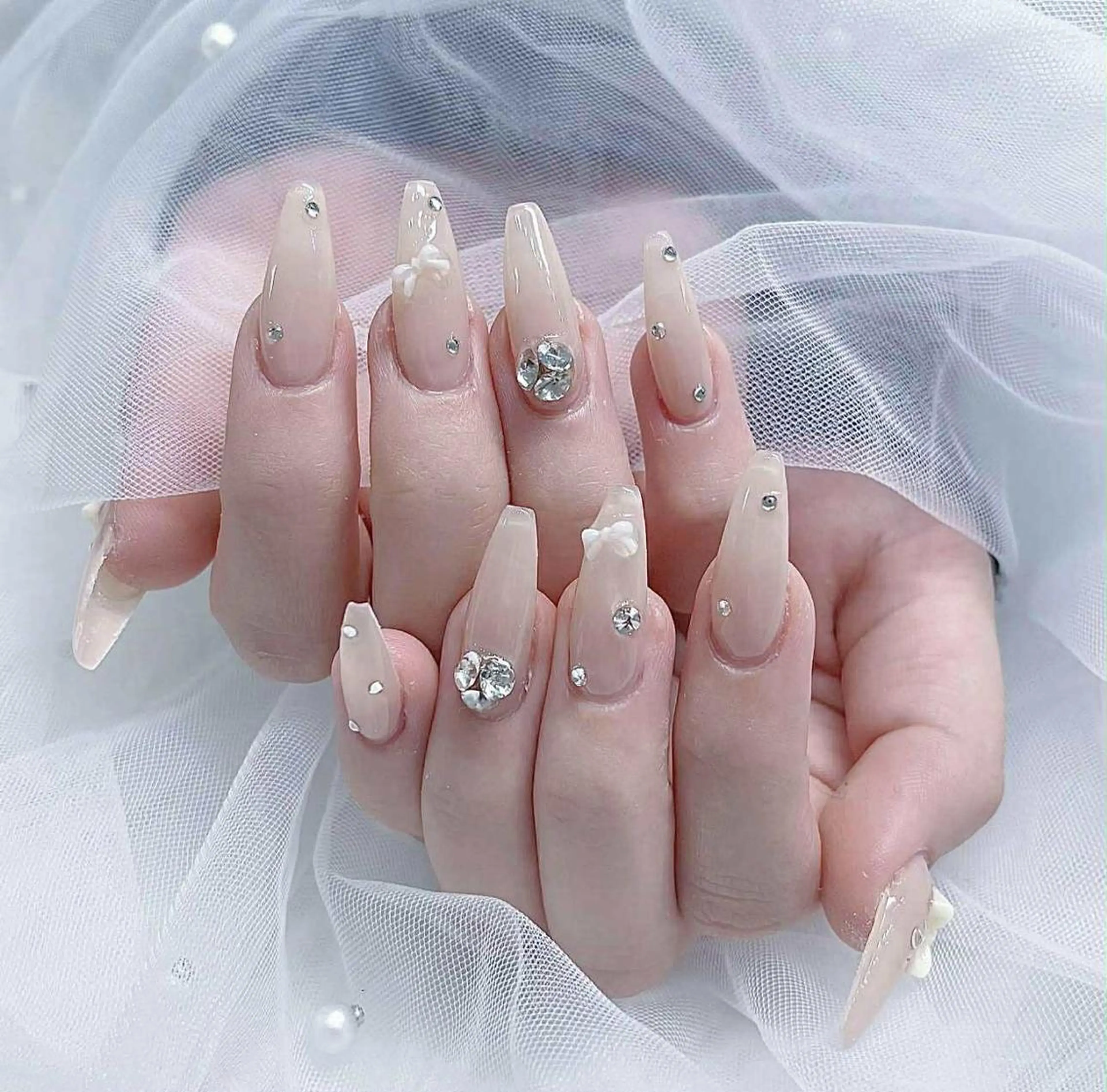 ロング 韓国風ヘア ハンドネイル Bling Salonのネイルデザイン