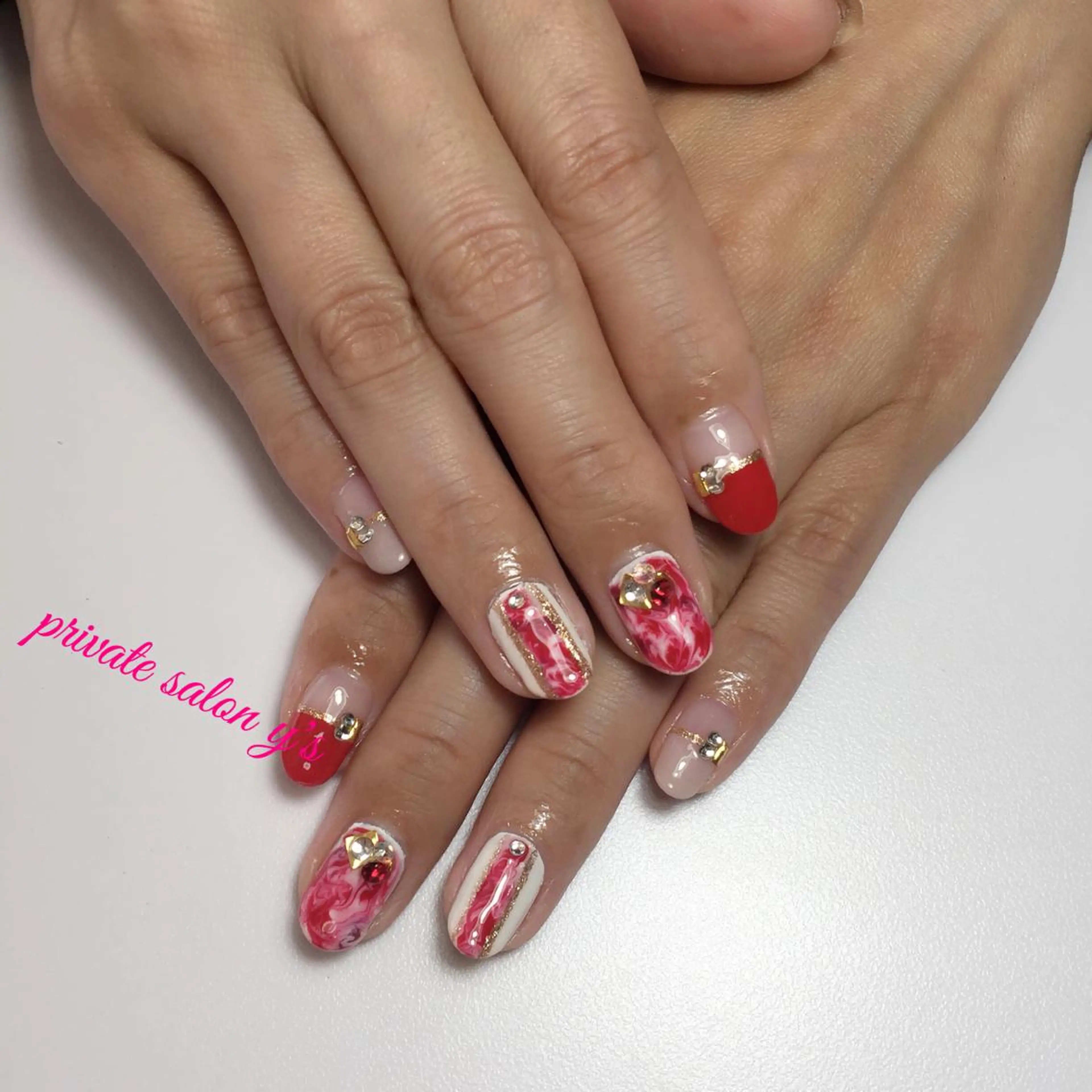 ネイル y' sのネイルデザイン