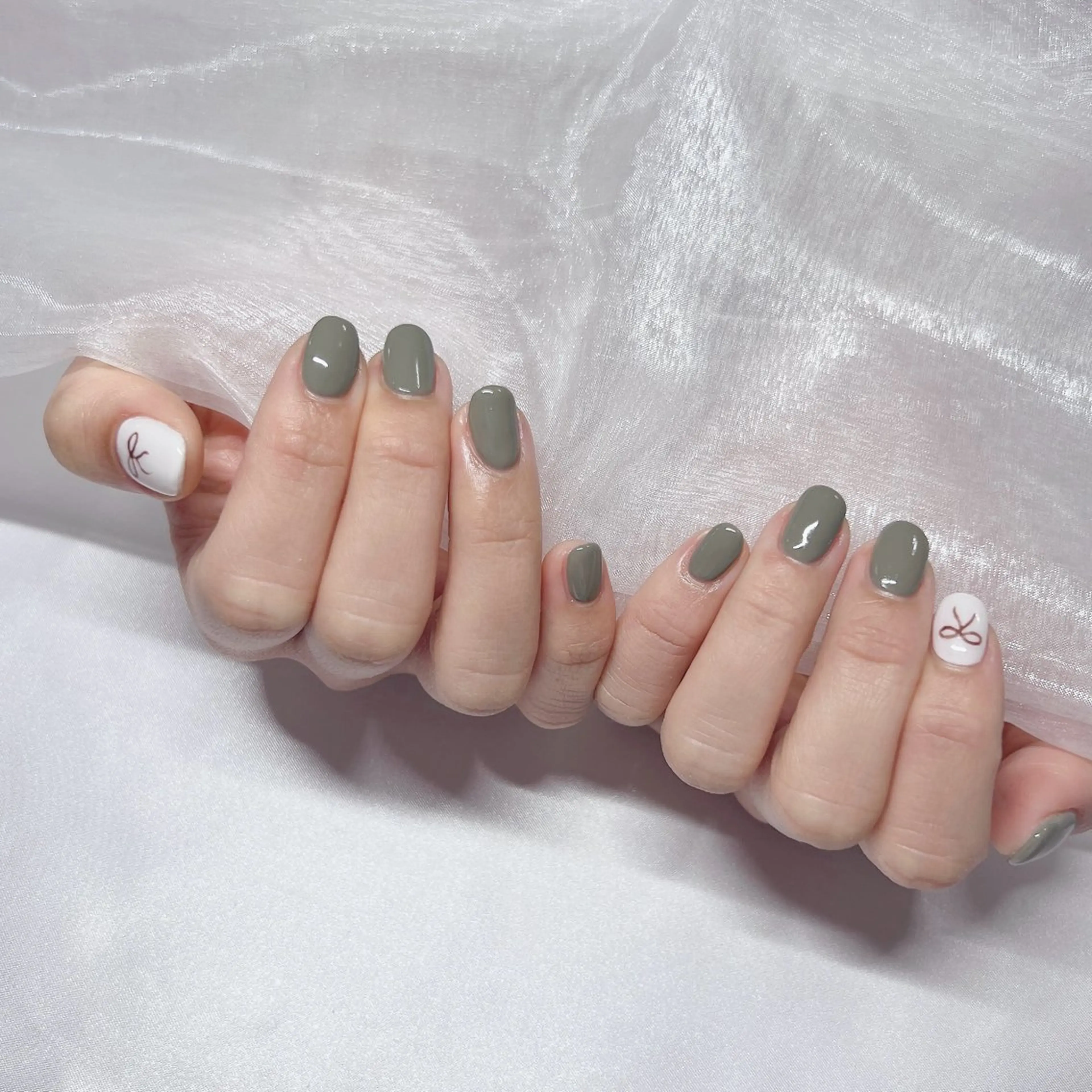 ネイル ジェルネイル 韓国ネイル ラメ(グリッター) マグネットネイル 持ち込み ハンドネイル -nail salon-Reward所属・nail salon Rewardのネイルデザイン