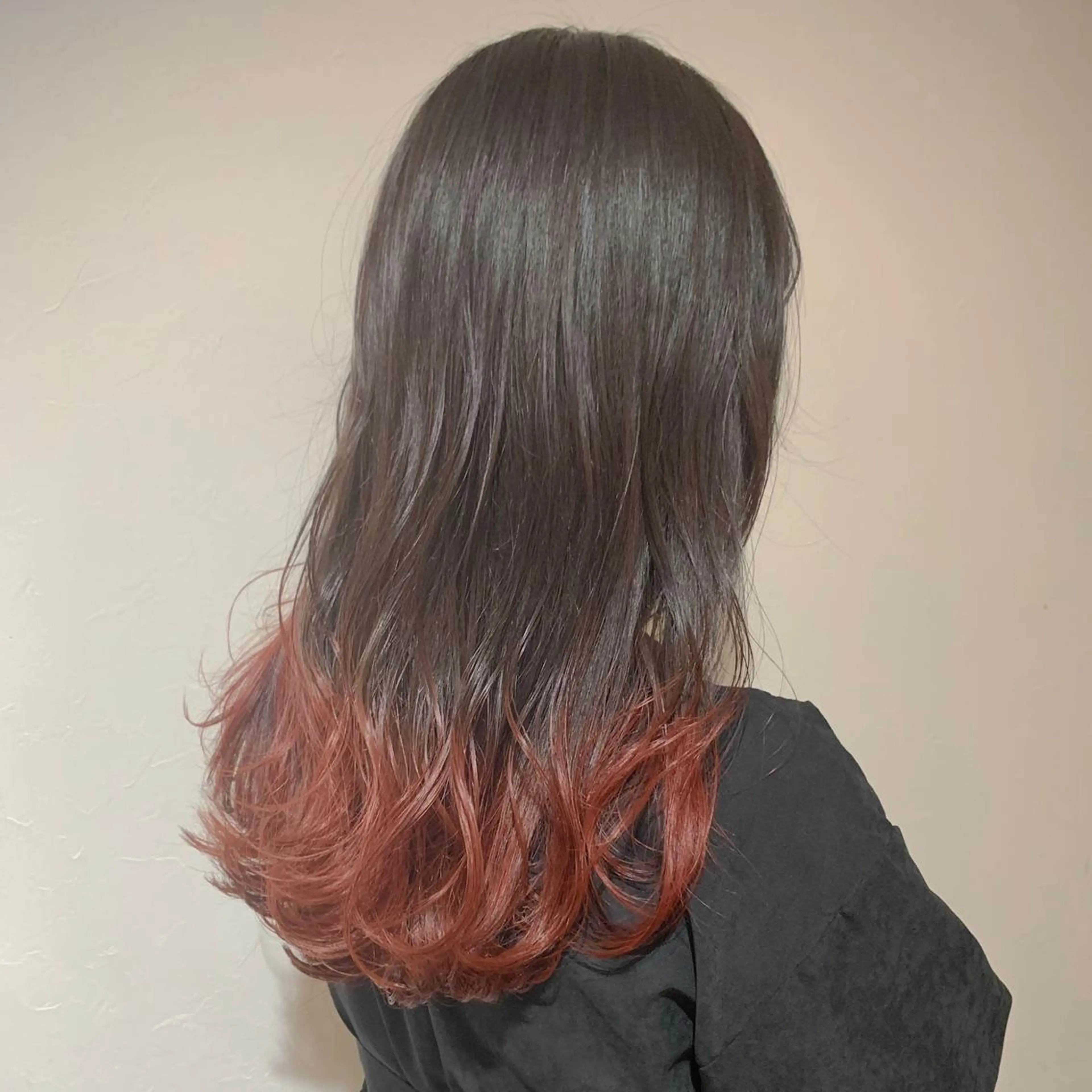 セミロング カラー ヘアアレンジ ブリーチ ボルドーカラー 🦋レイヤーカット ミドリカワ🦋のヘアスタイル