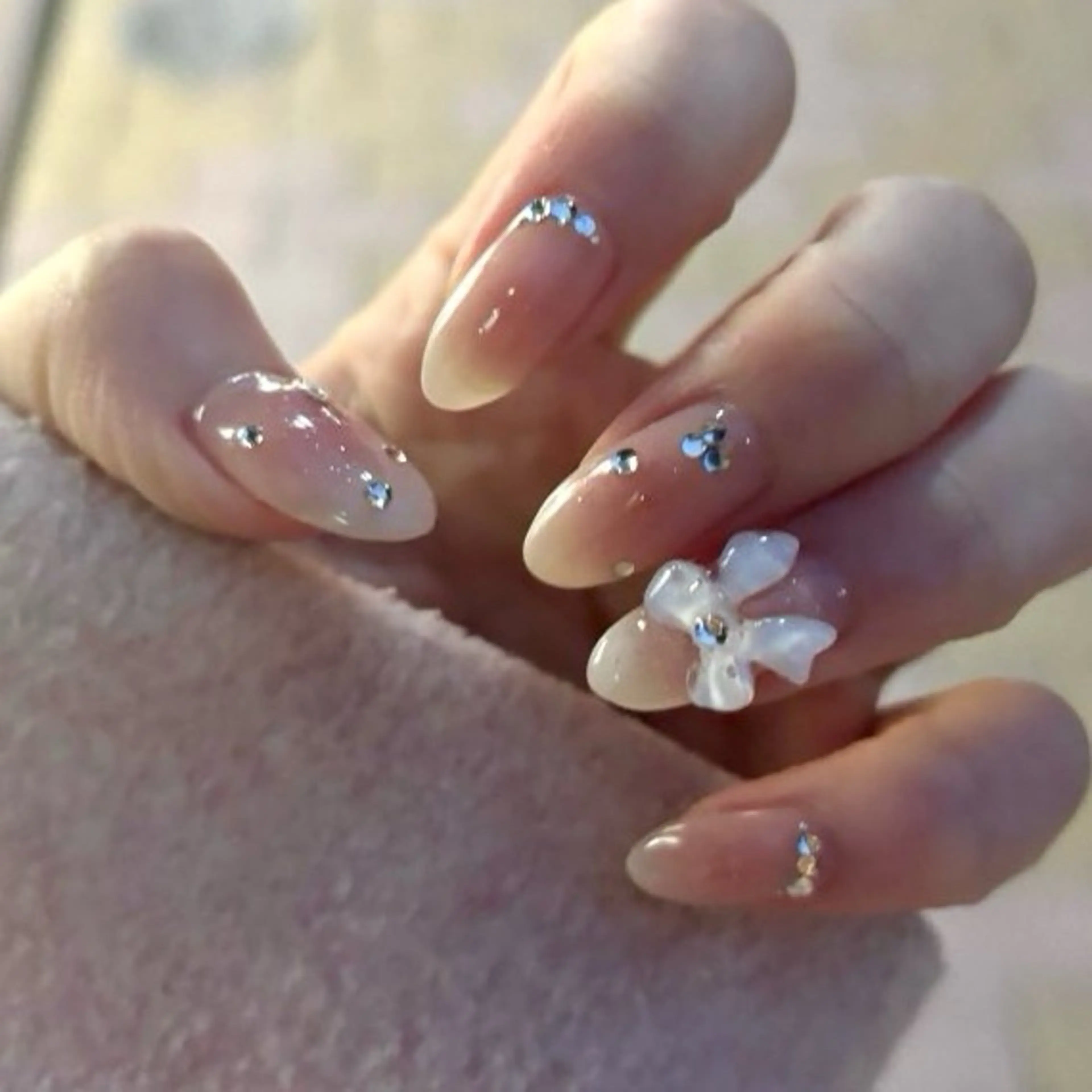 ネイル チークネイル キラキラネイル 持ち込み ニュアンスネイル オフィスネイル ハンドネイル tamu nail 　金町のネイルデザイン