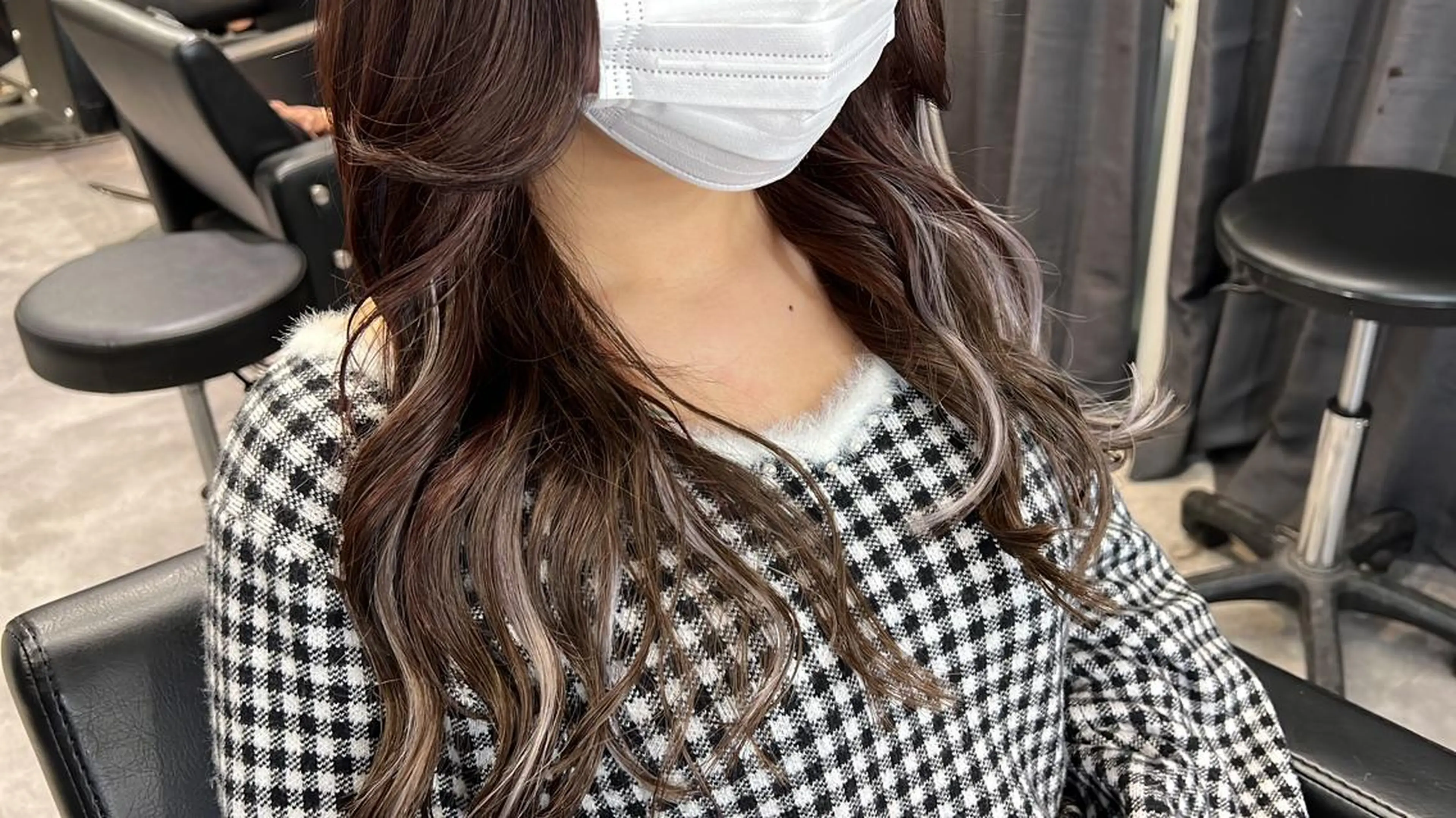 セミロング カラー mimiiy梅田 中崎町ハイトーンのヘアスタイル