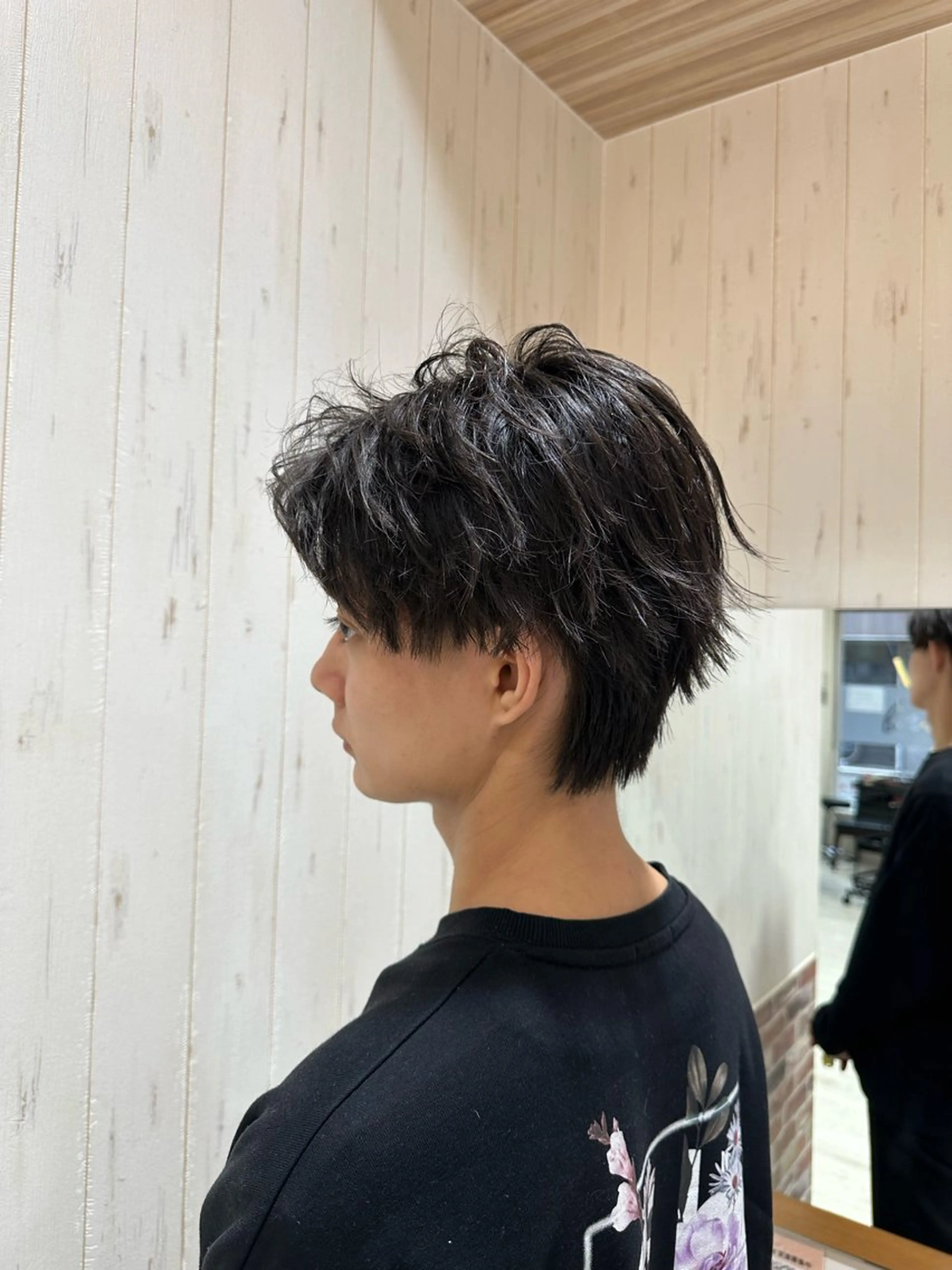 ショート メンズ ダウンパーマ フェードカット メンズ韓国風 マッシュ メンズパーマ カット 中嶋 紘夢のヘアスタイル