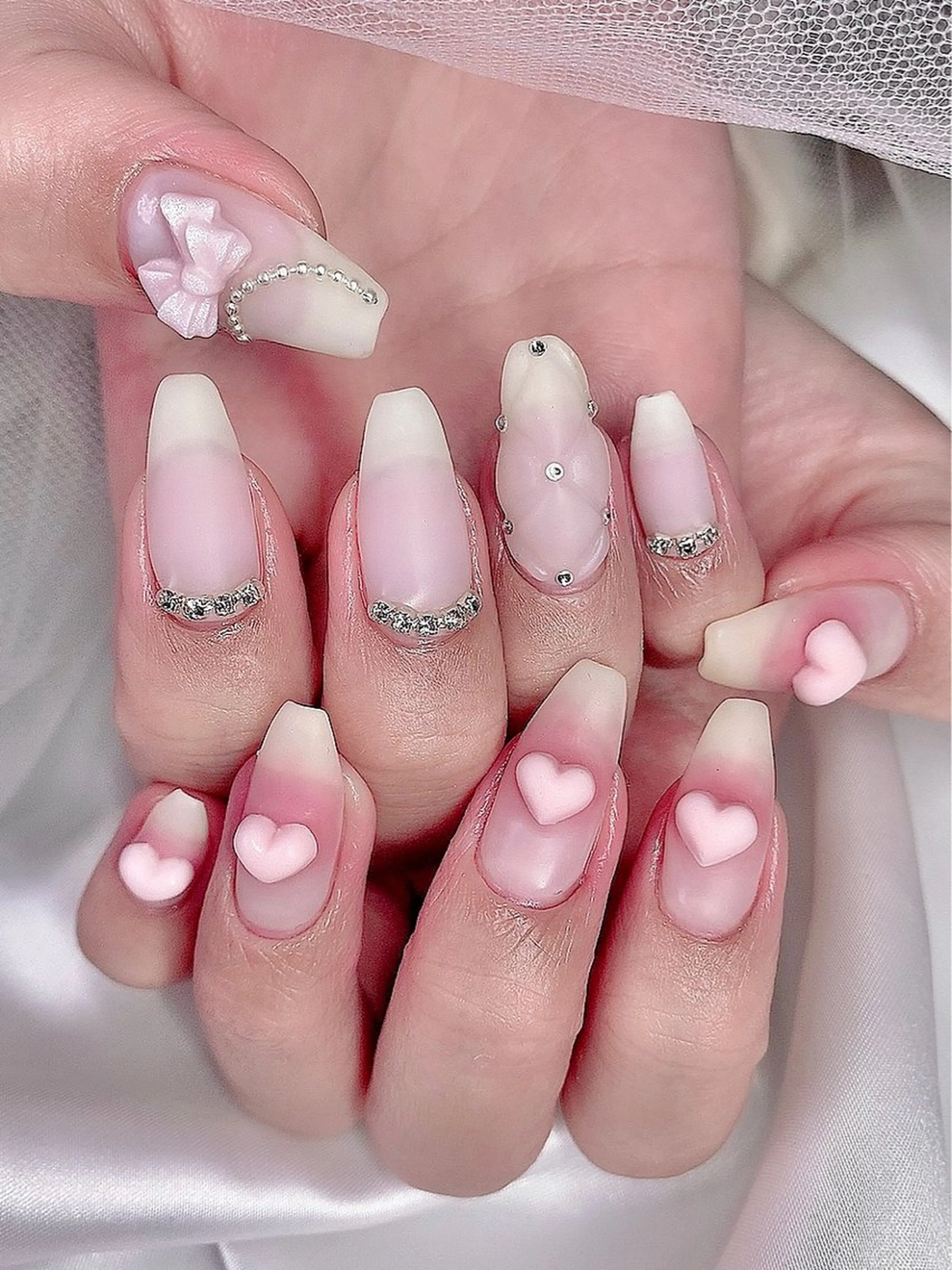 ネイル アートネイル チークネイル ハート キラキラネイル マットネイル シェアサロンLei.g(レイジー)所属・3Dアートネイル💗 都築レナのネイルデザイン