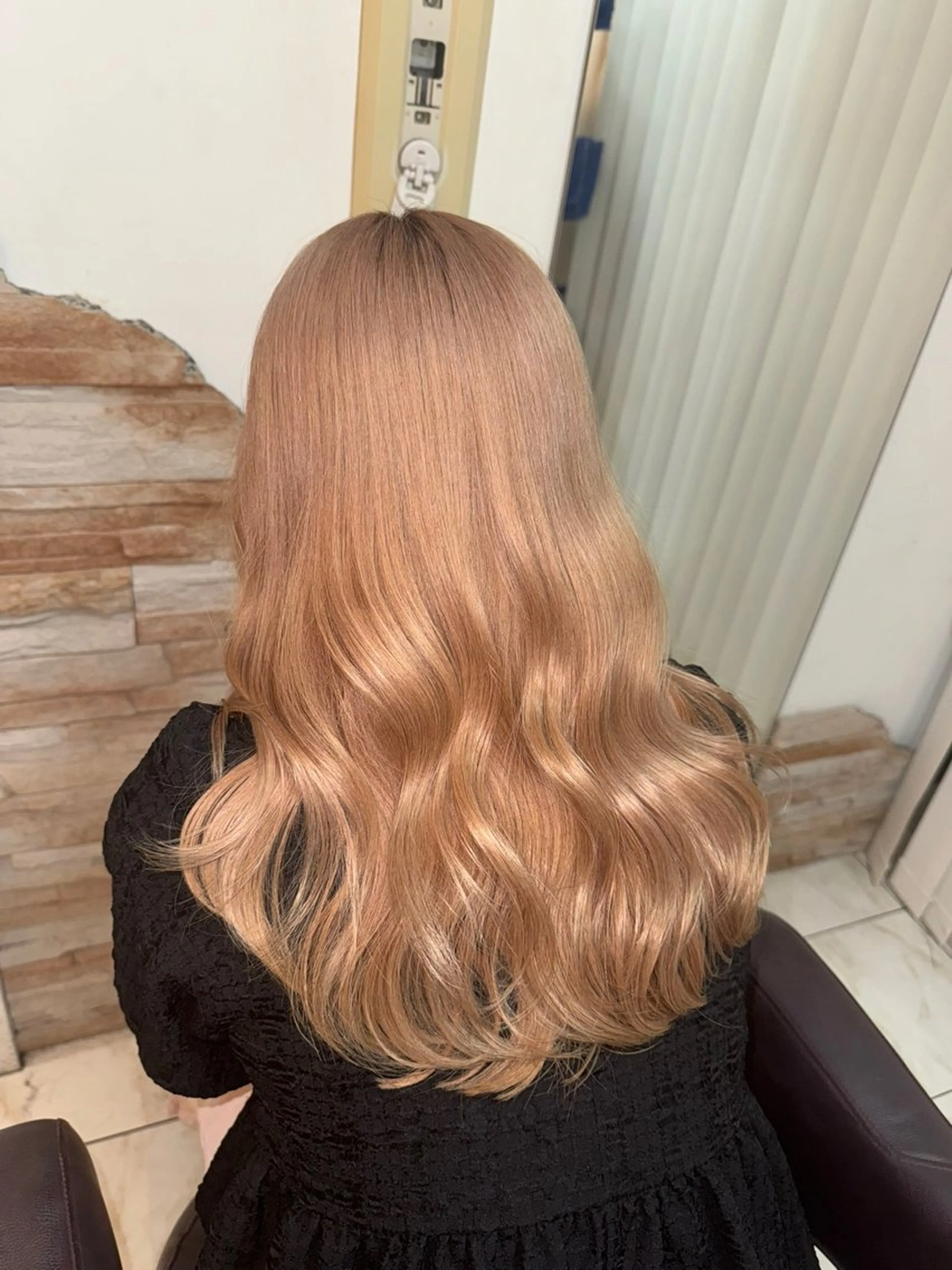 セミロング 皆川 優奈のヘアスタイル