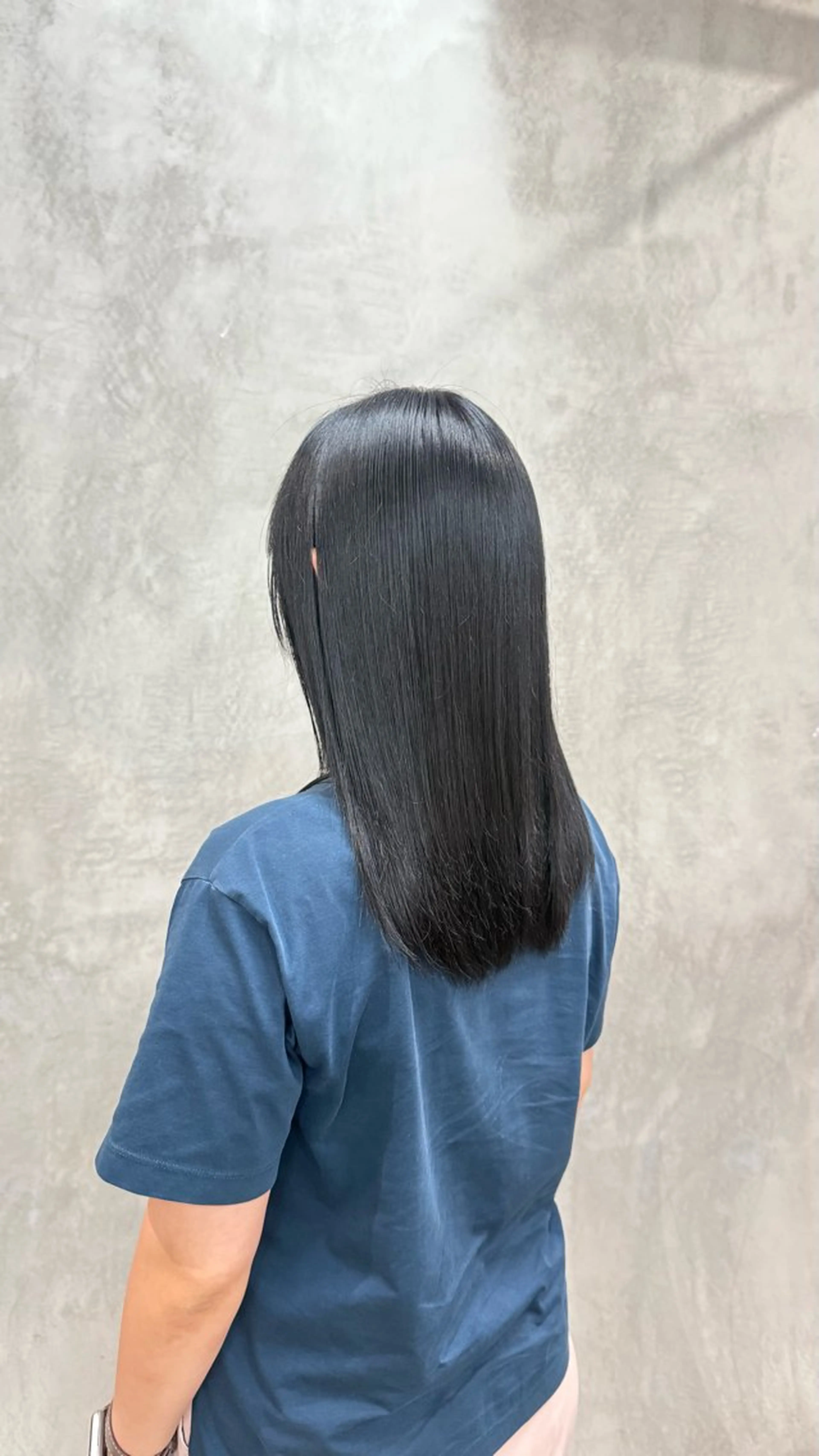 ロング カラー 黒髪 ブルーカラー ブルーブラック 髪質改善・美髪矯正✨ YOIKU🎀ちさとのヘアスタイル