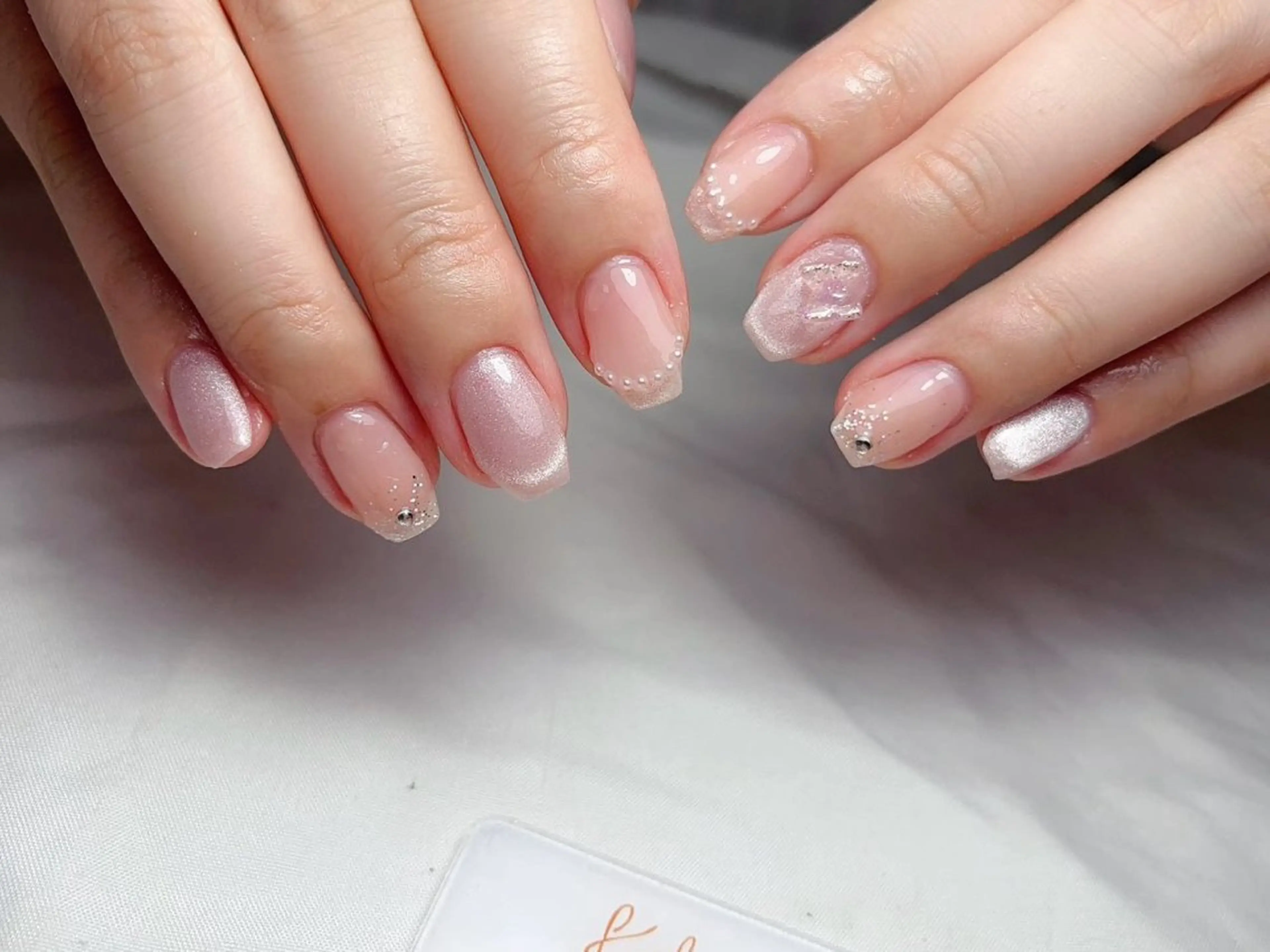 ネイル アートネイル フレンチネイル ジェルネイル グラデーション 韓国ネイル ハンドネイル さくら💮💮 【オフ無料】のネイルデザイン