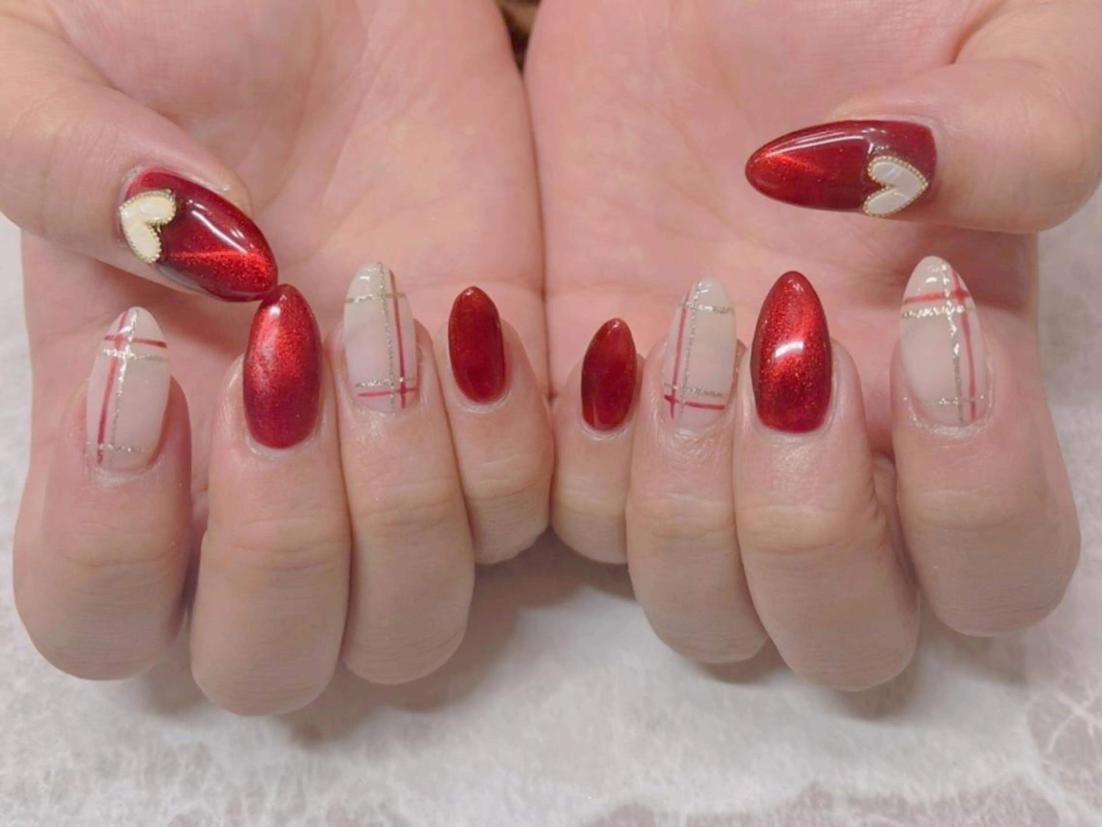 ネイル ハンドネイル マジックミラー所属・マジック ミラーのネイルデザイン