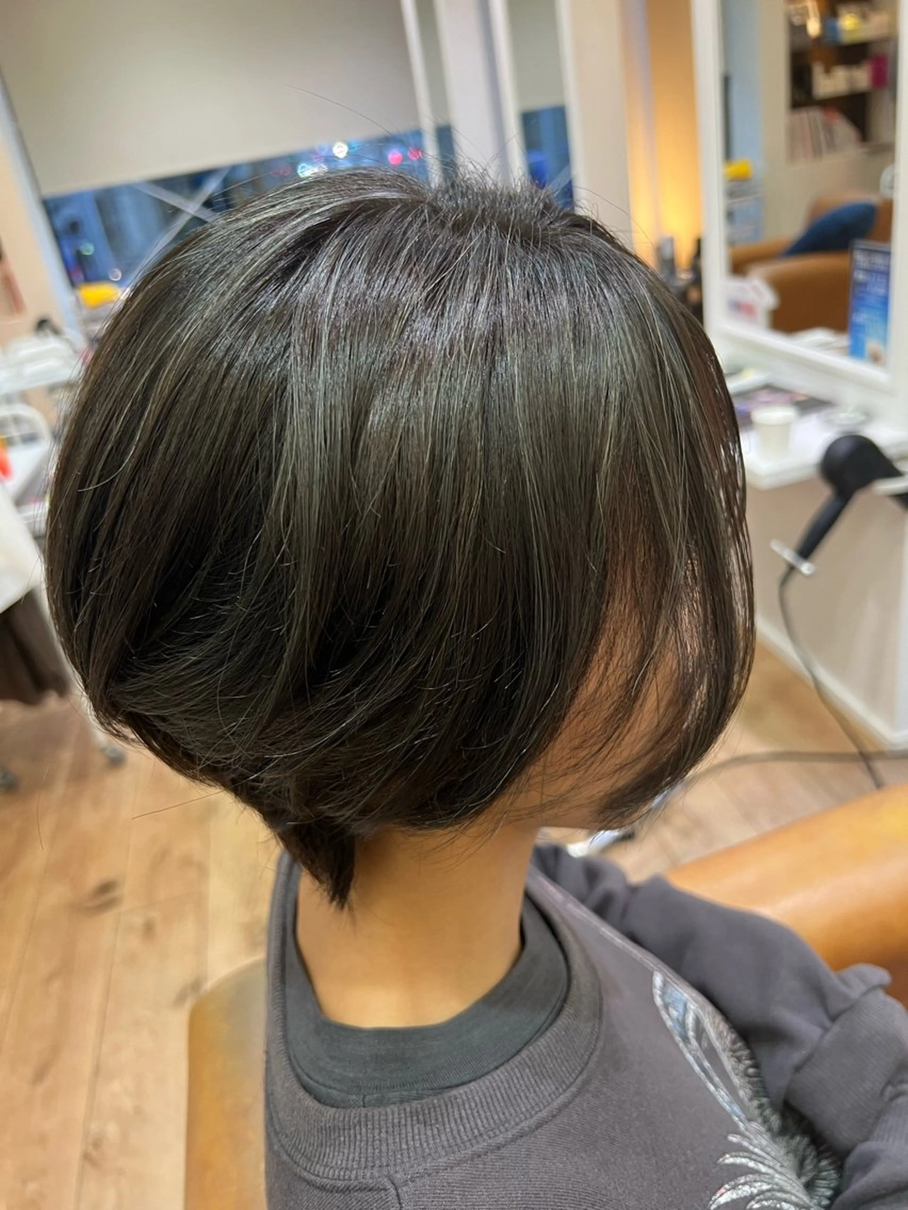 ショート ハイライト カット ヘアカラー cyan所属・cyan Amiのヘアスタイル