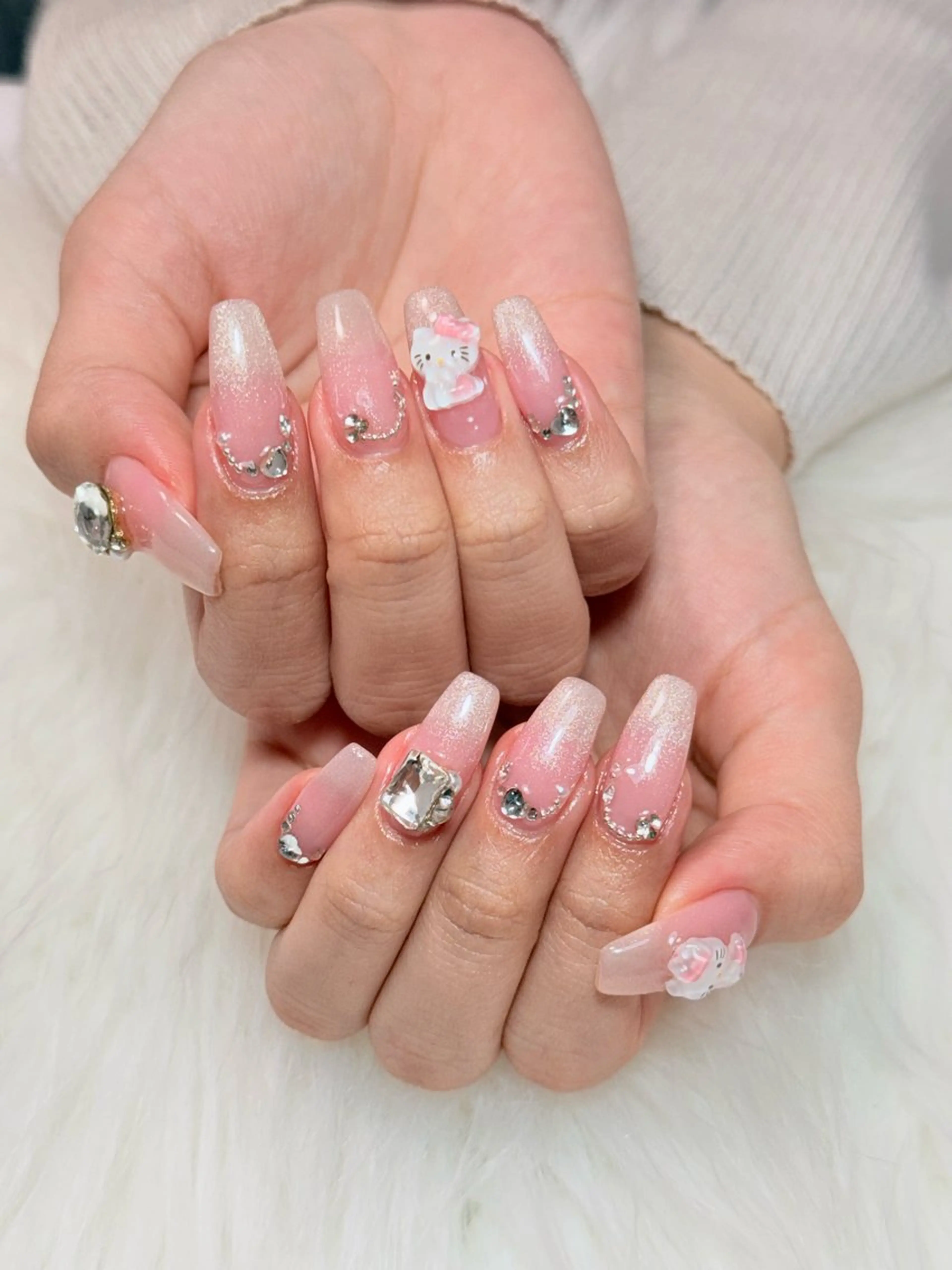 ネイル 持ち込み 西野 カナのネイルデザイン