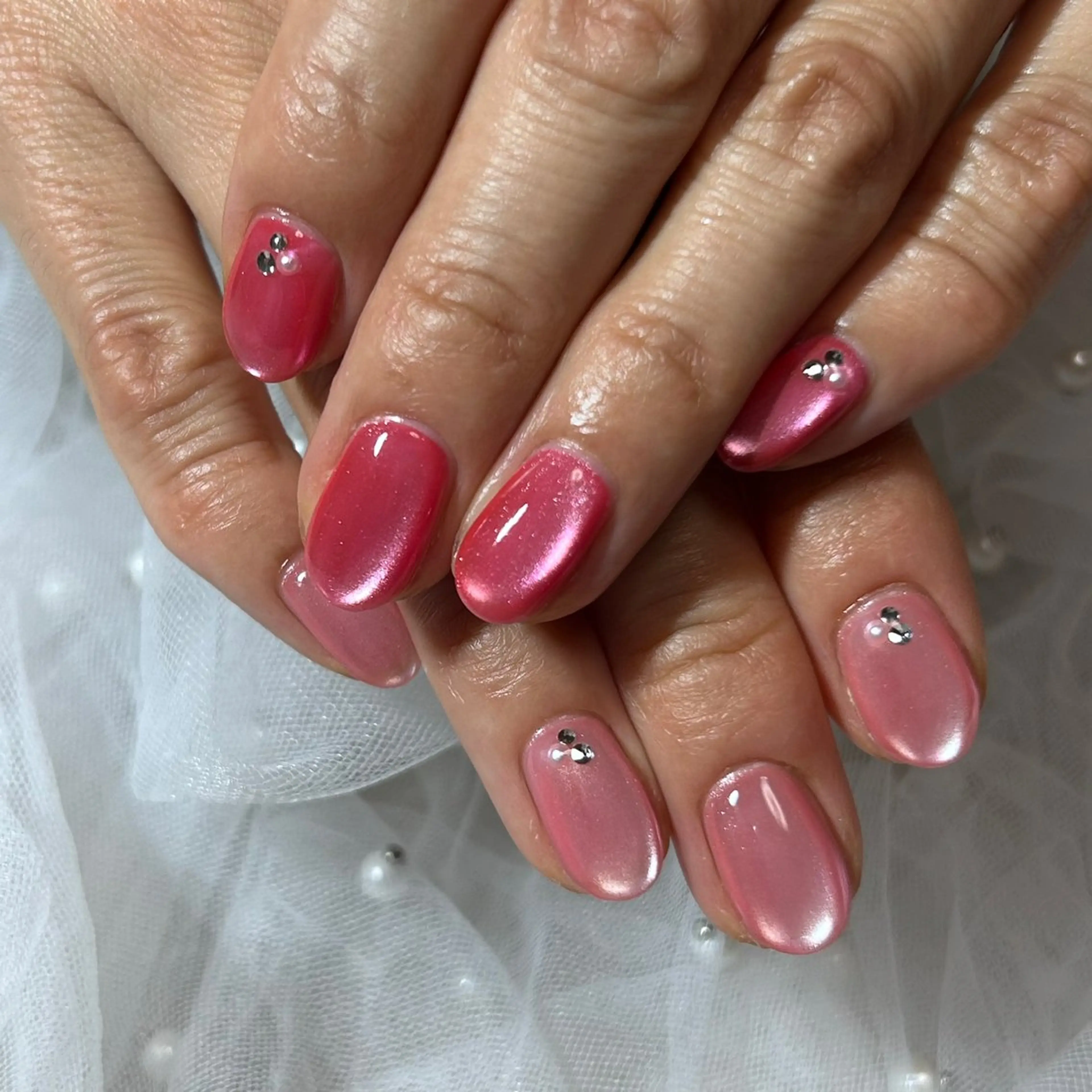 ネイル ストーンネイル Rosy Nailのネイルデザイン