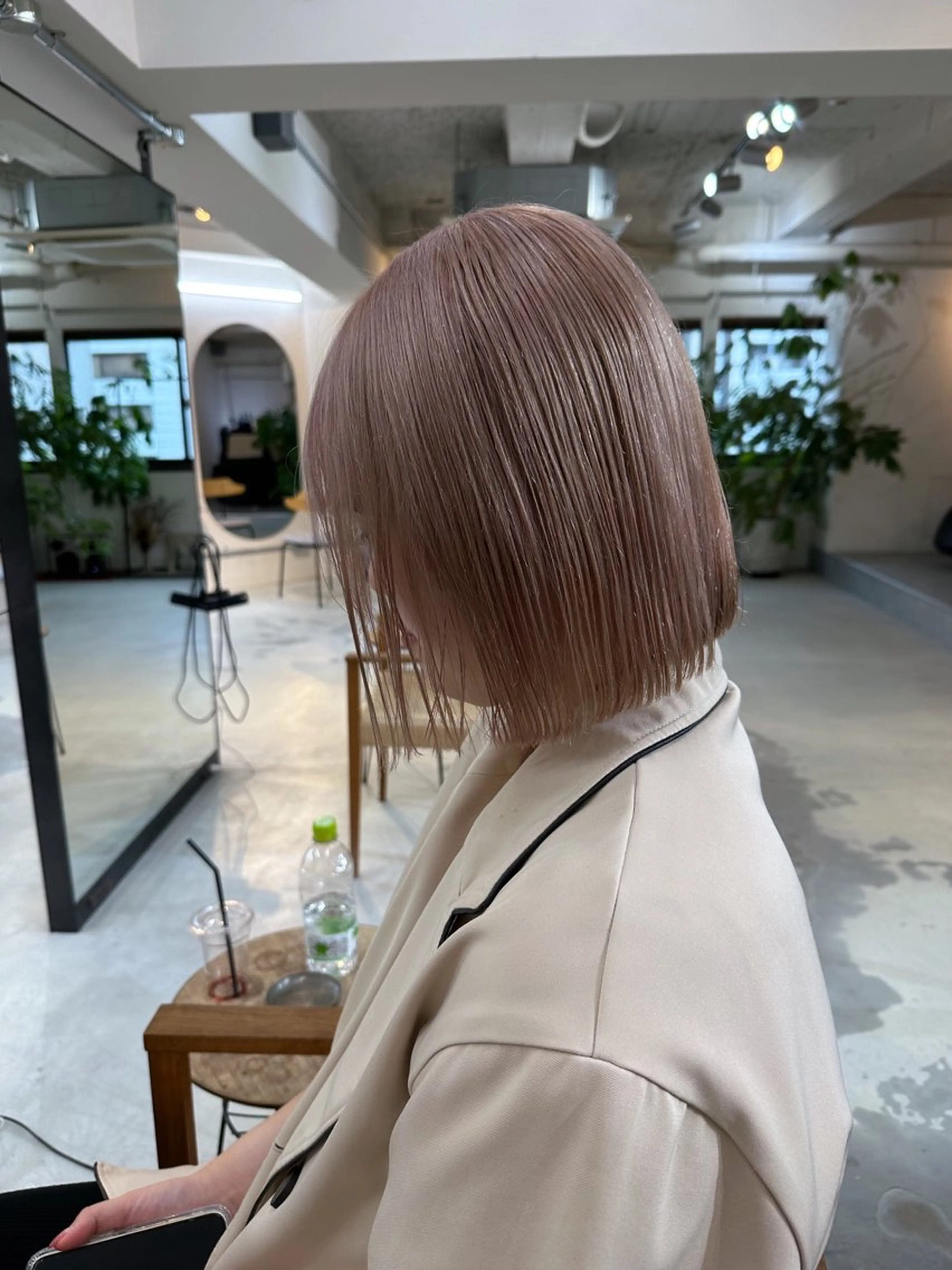 ショート カラー ブリーチ ハイトーンカラー ピンクカラー ホワイトピンク FavyS「フェイヴィーズ」所属・竹中 彩音のヘアスタイル