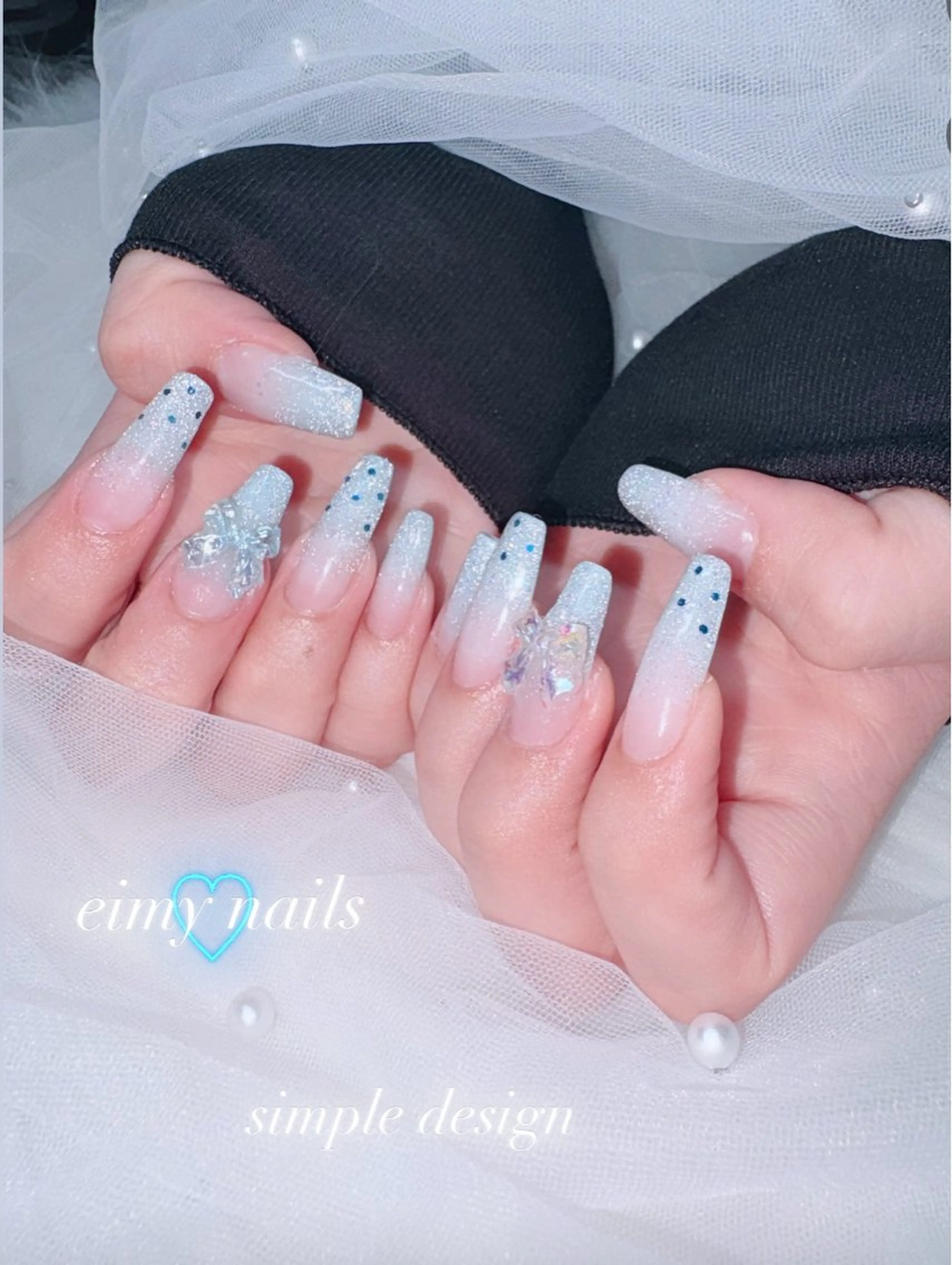 ネイル ドット フラッシュネイル グラデーション ラメ(グリッター) リボン ハンドネイル 🤍eimy nails🤍所属・eimy nails♡のネイルデザイン