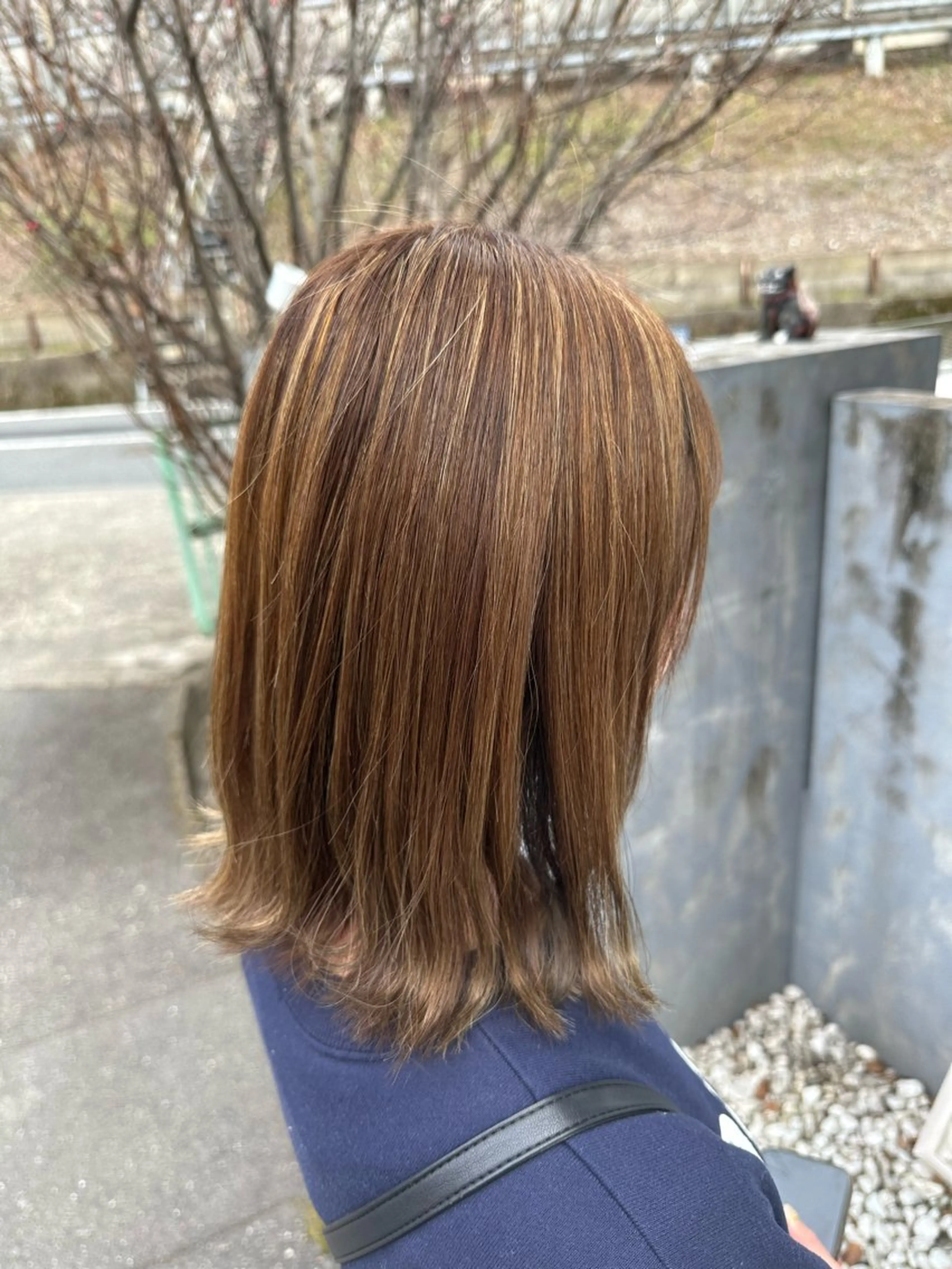 セミロング カラー ハイライトカラー ハイライト ヘアカラー 安達 望のヘアスタイル