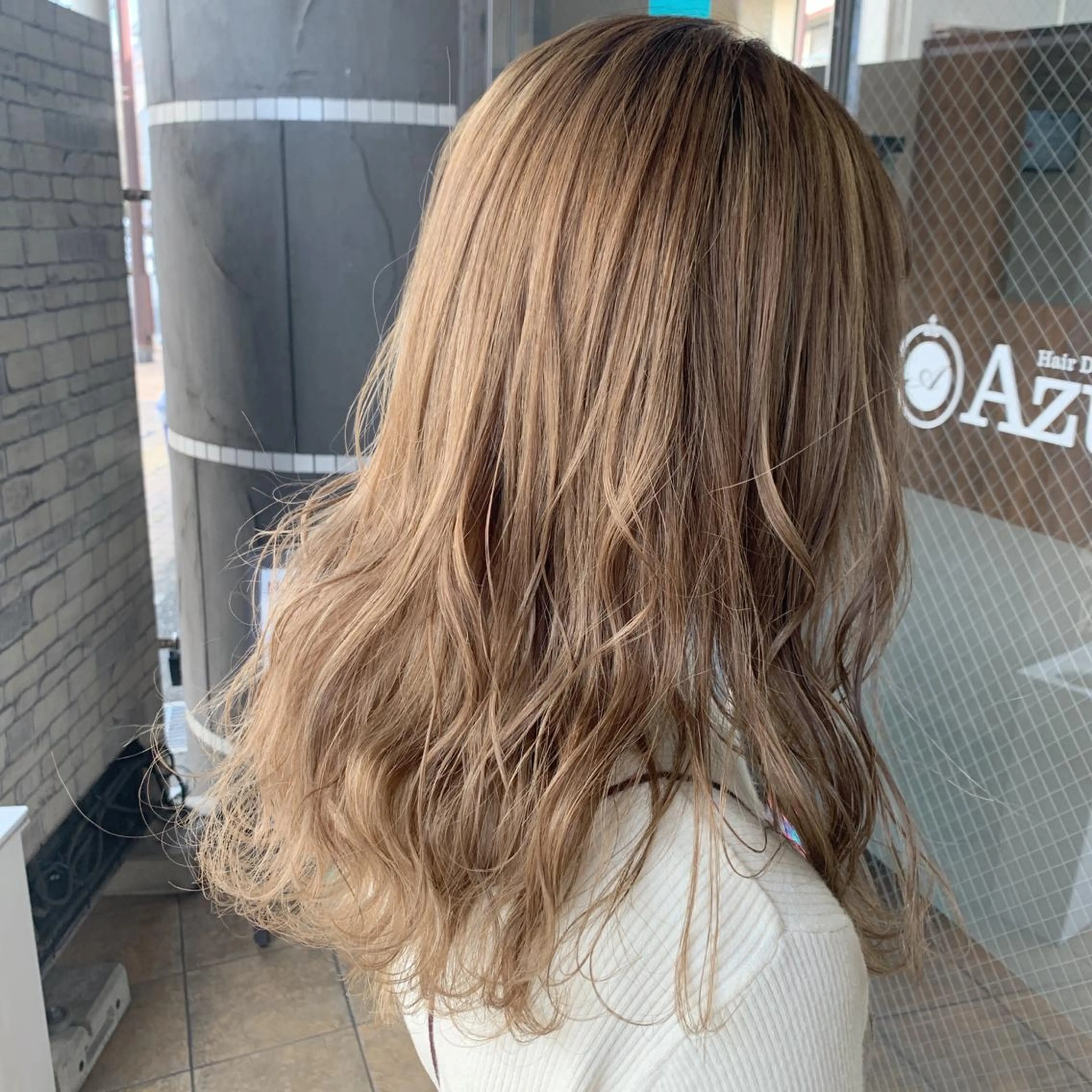 ロング カラー HairDesign Azurのヘアスタイル