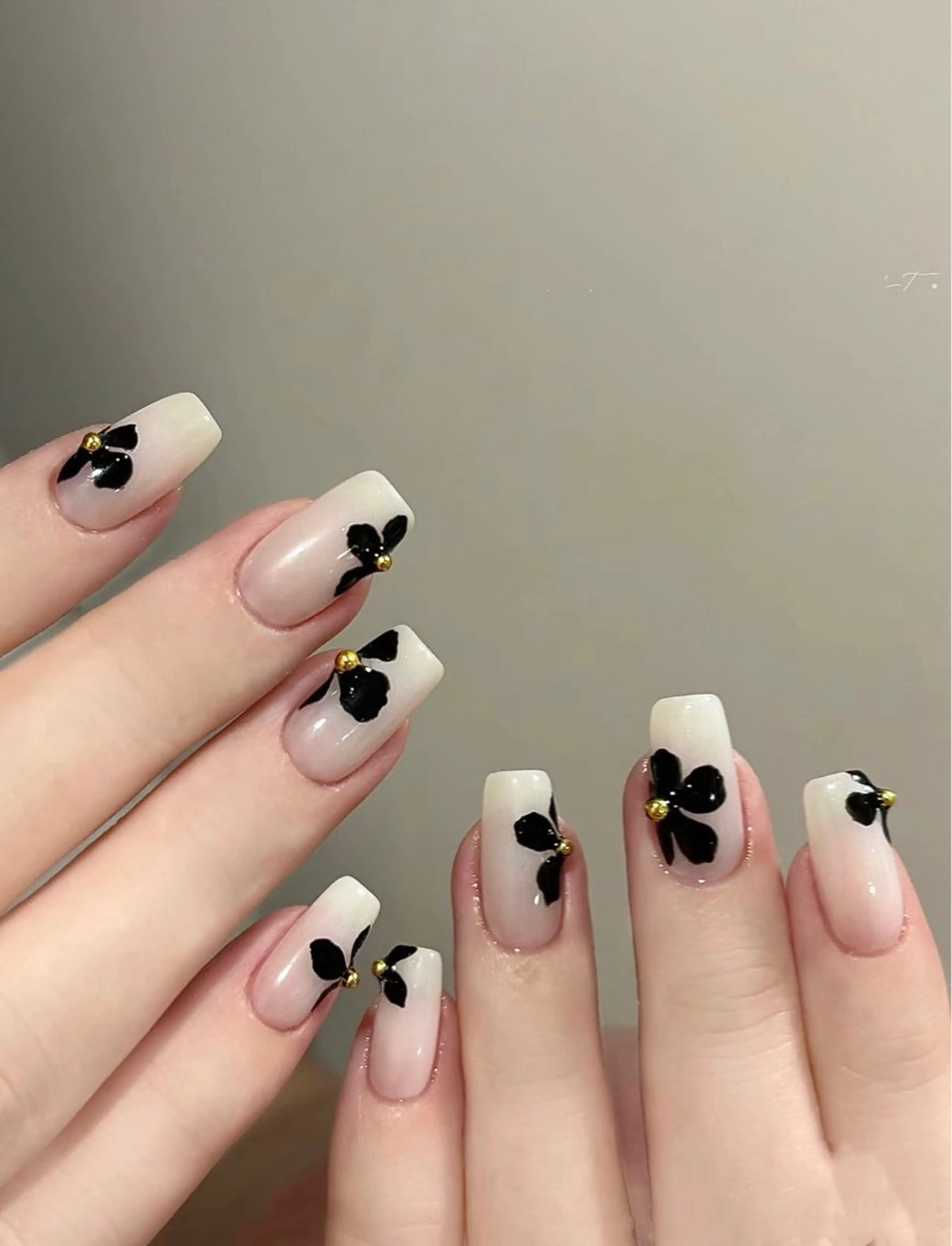 ネイル アートネイル 持ち込み ワンカラーネイル BabyYouMi nailのネイルデザイン