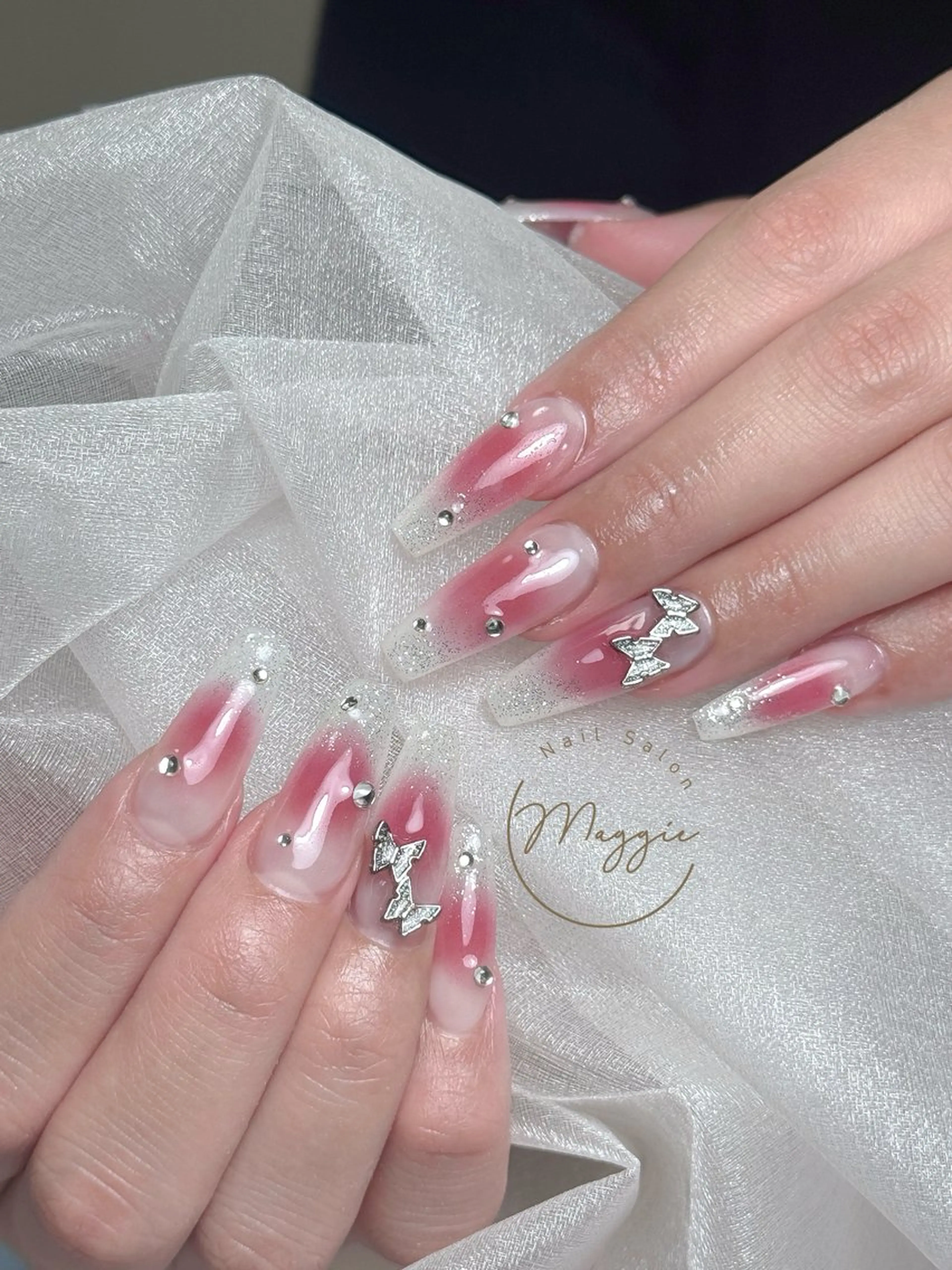 ネイル Maggie Nail🦩のネイルデザイン