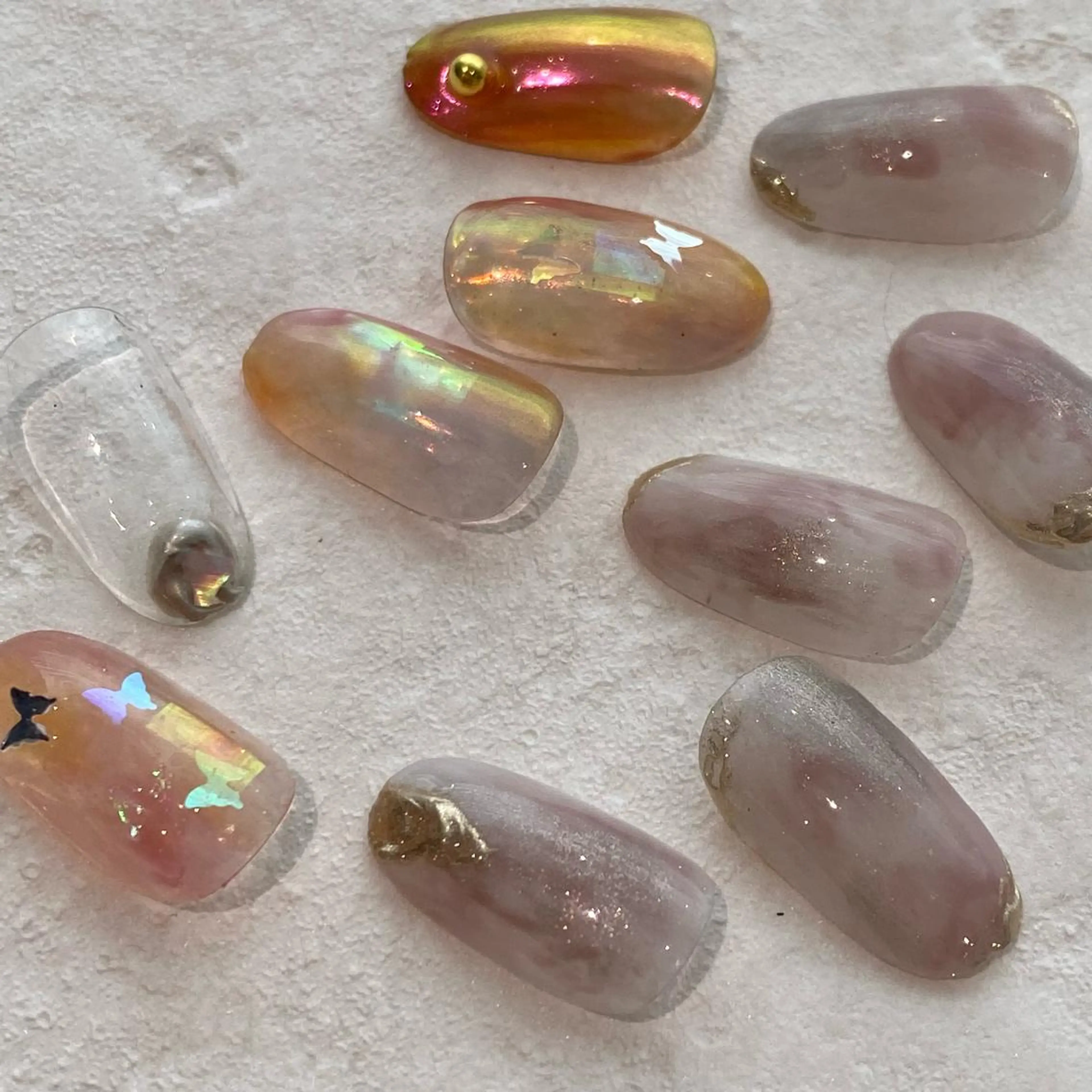 ネイル オーロラネイル 氷ネイル・うるうるネイル ayana nails所属・nail salon ayanaのネイルデザイン