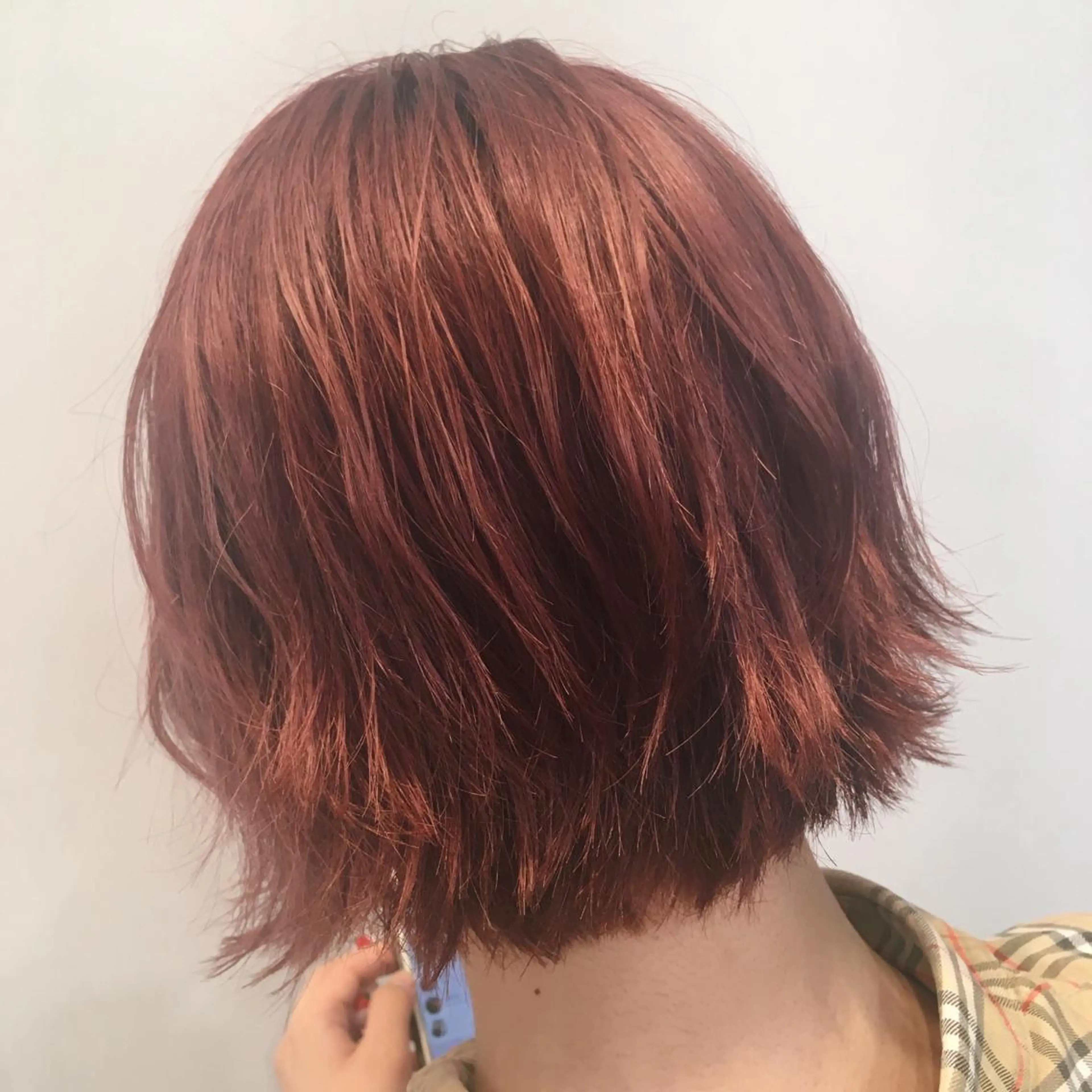 ミディアム カラー RINA🧤 デザインとボブのヘアスタイル