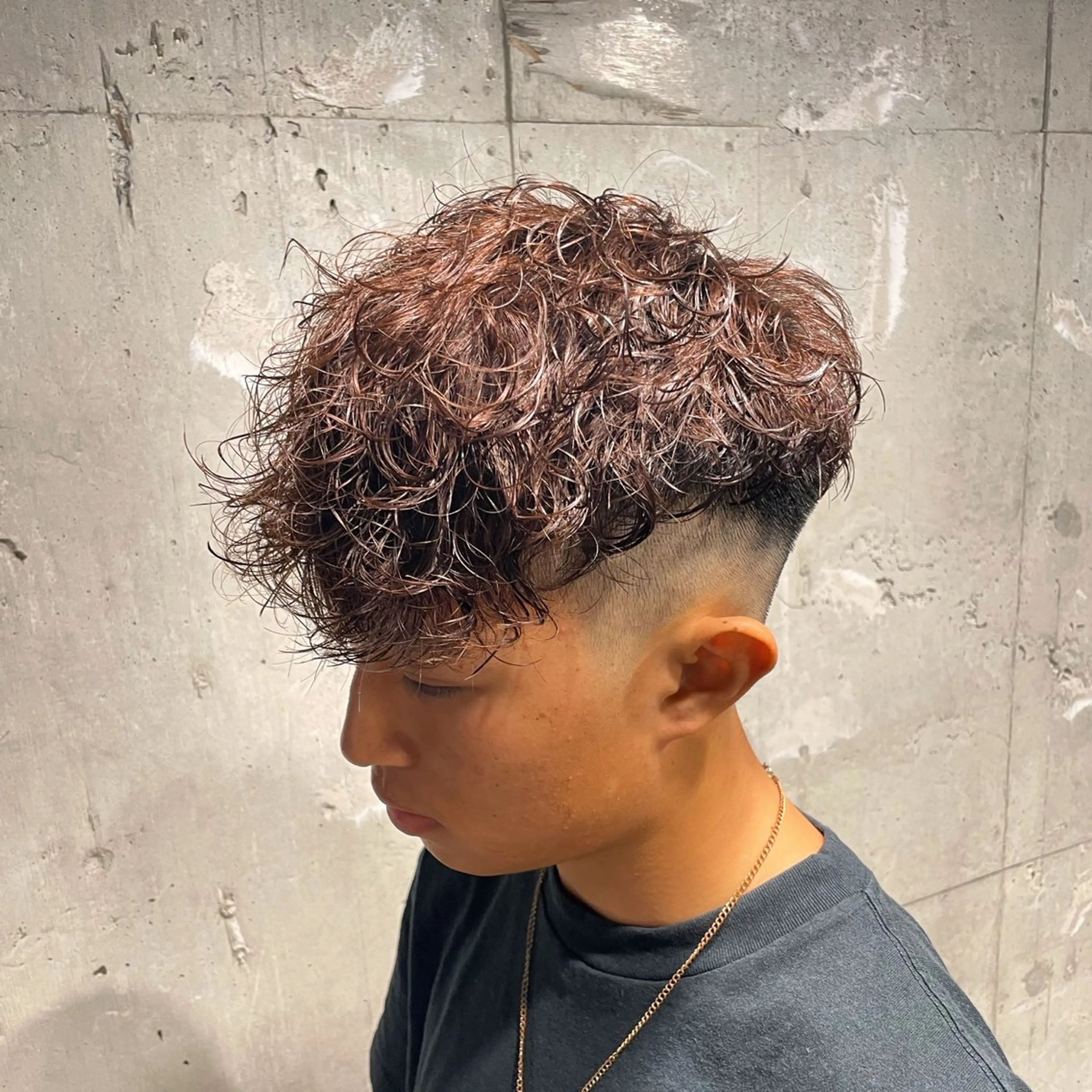 パーマ メンズ カット ヘアカラー トリートメント 艶髪/透明感🪽 DISCO🪽のヘアスタイル