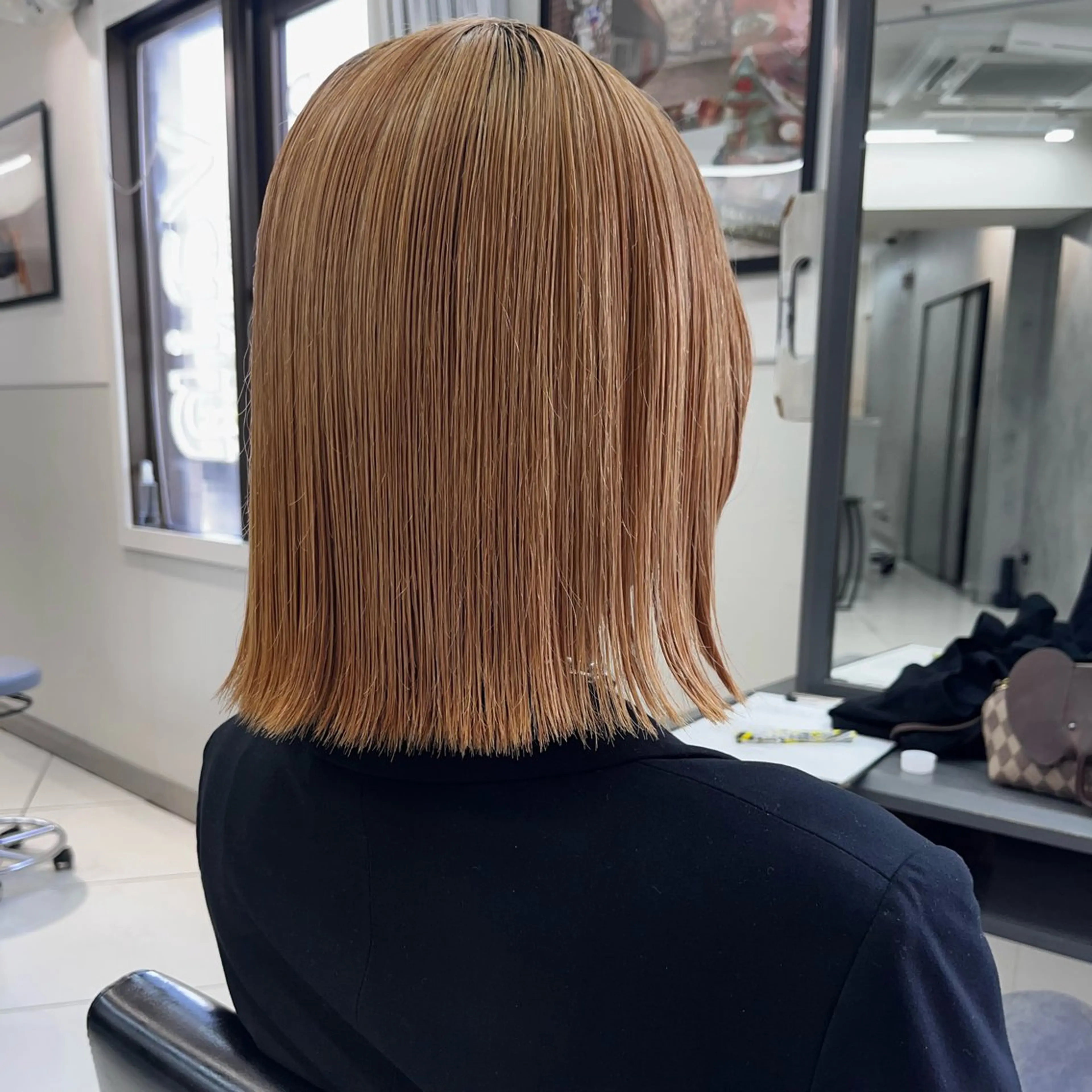 ミディアム カラー ボブ・顔まわり 💎愛唯(めい)のヘアスタイル