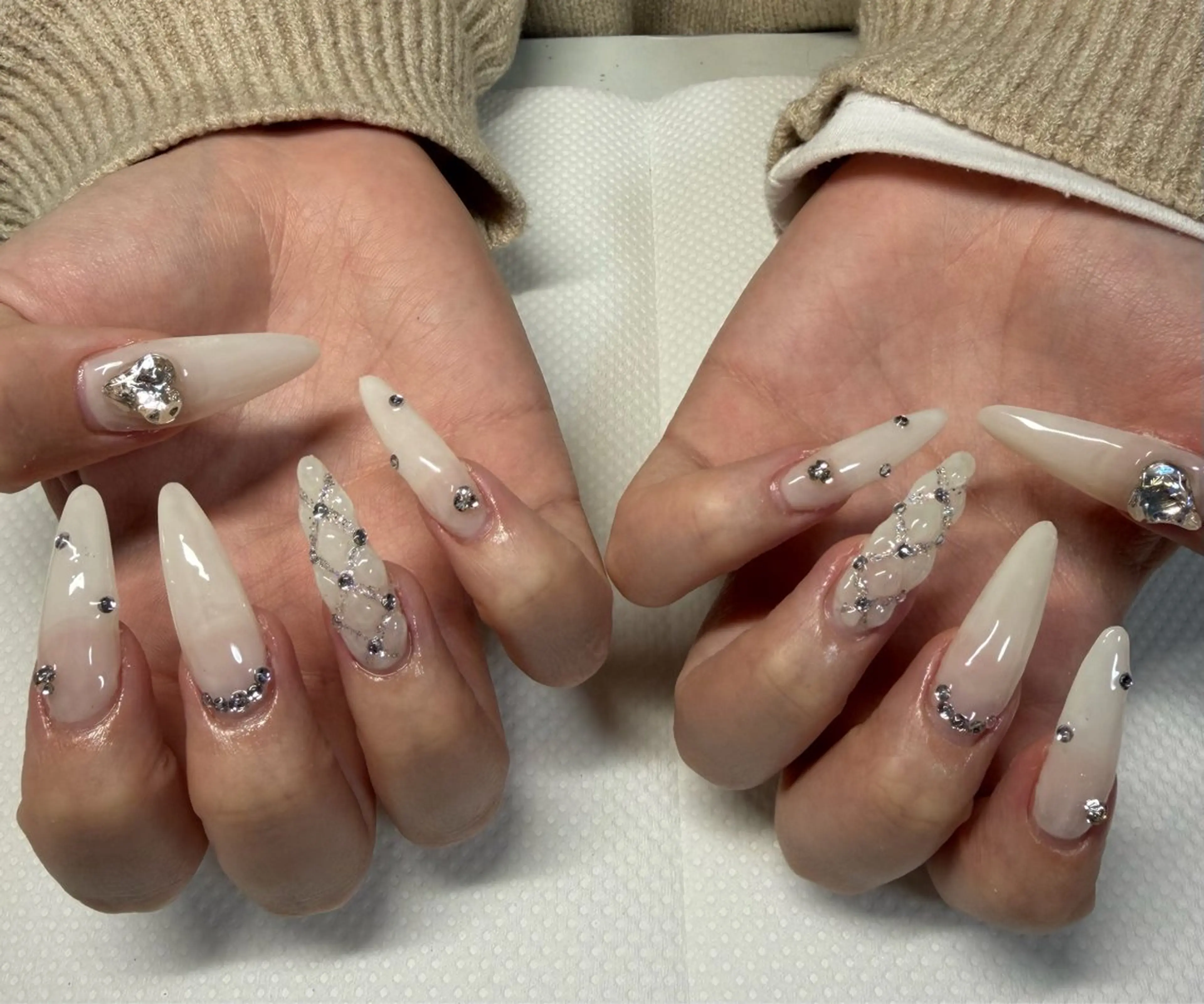 ネイル ハンドネイル アステリ所属・猪俣 亜子のネイルデザイン