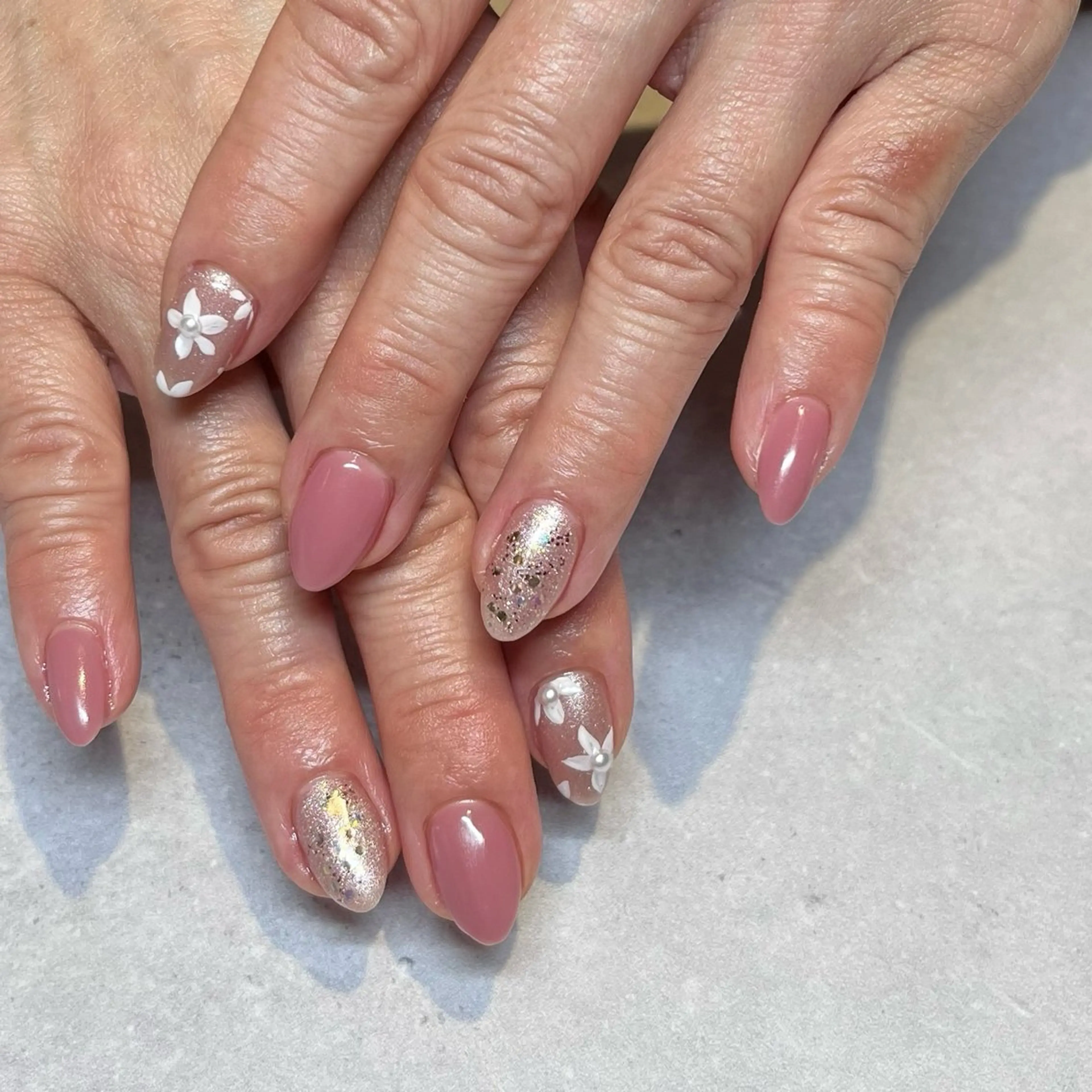 ネイル 山田 桃樺の眉毛・アイブロウイメージ