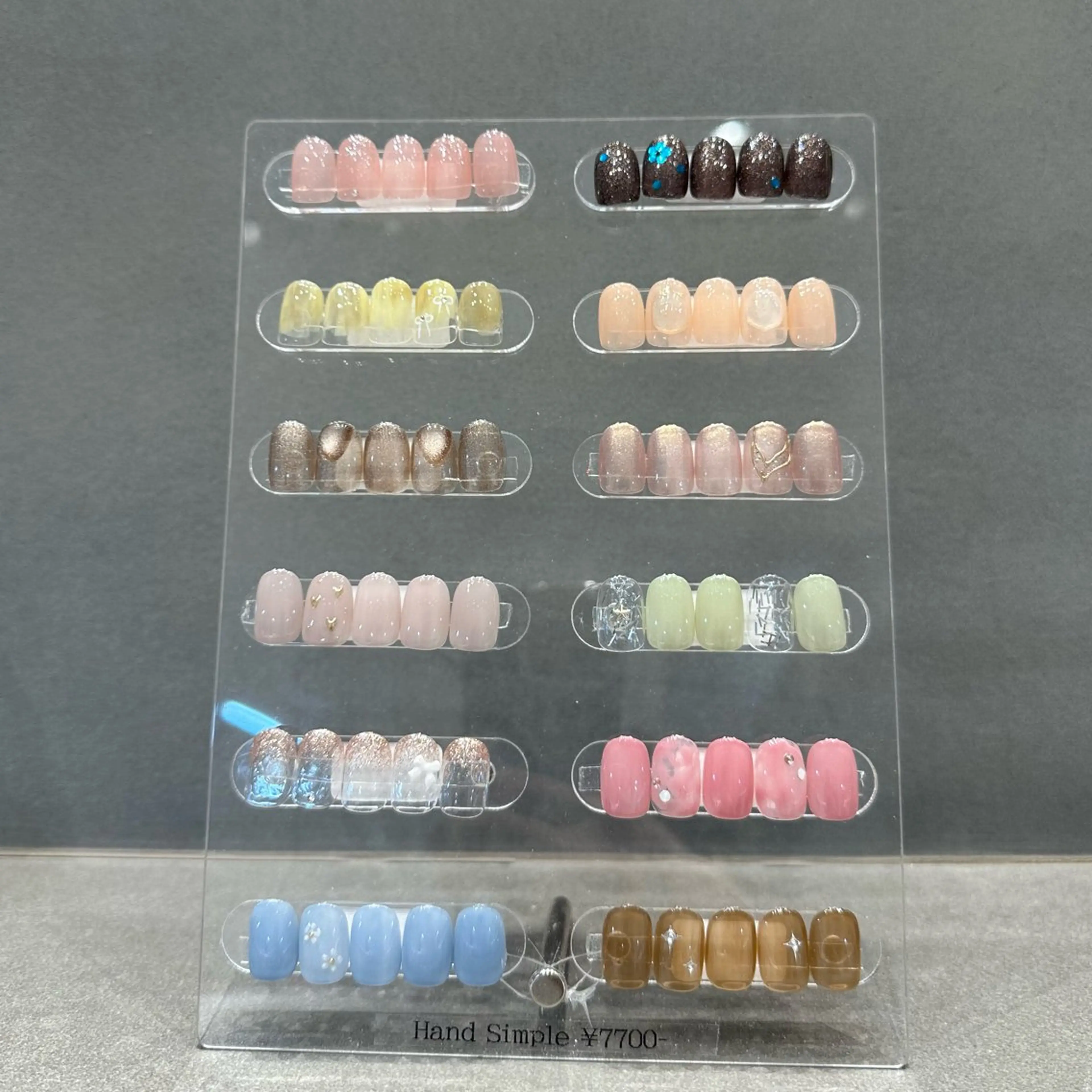 ネイル アートネイル シンプルネイル イシモト アカリのネイルデザイン