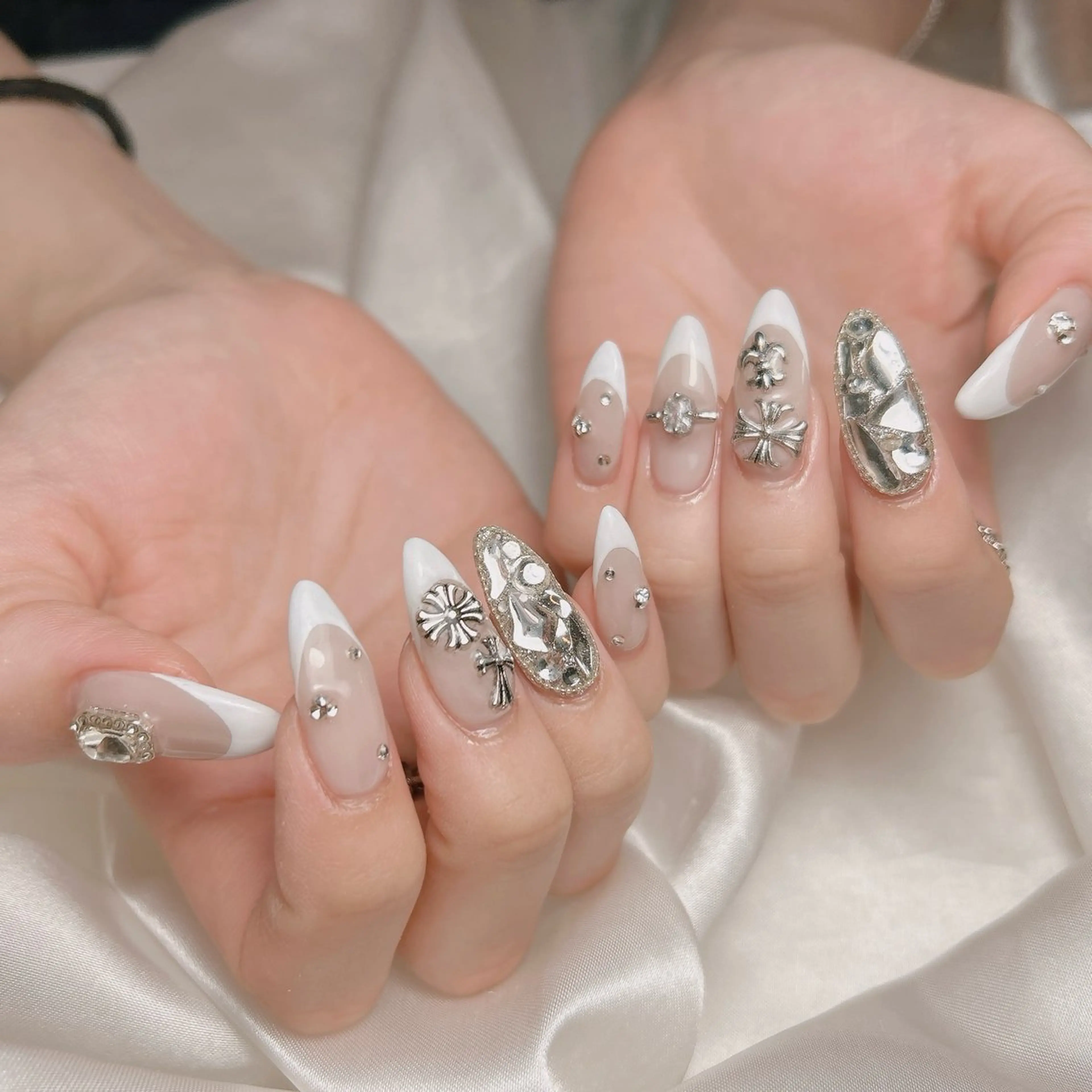 ネイル フレンチネイル ハンドネイル junna 金山.東別院.上前津のネイルデザイン