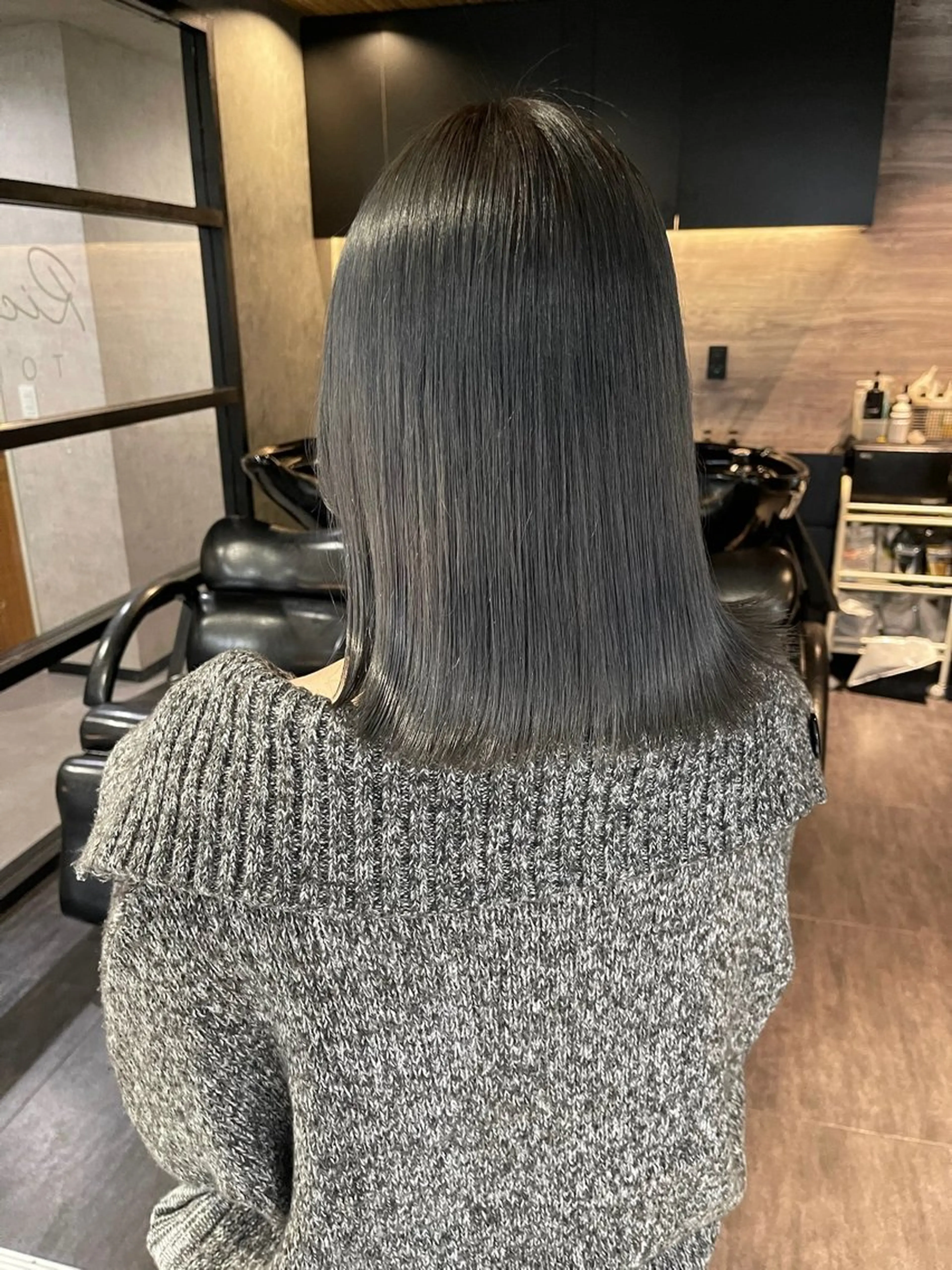 ミディアム カット ヘアカラー Wカラー/レイヤーカ ット/韓国/デザインのヘアスタイル