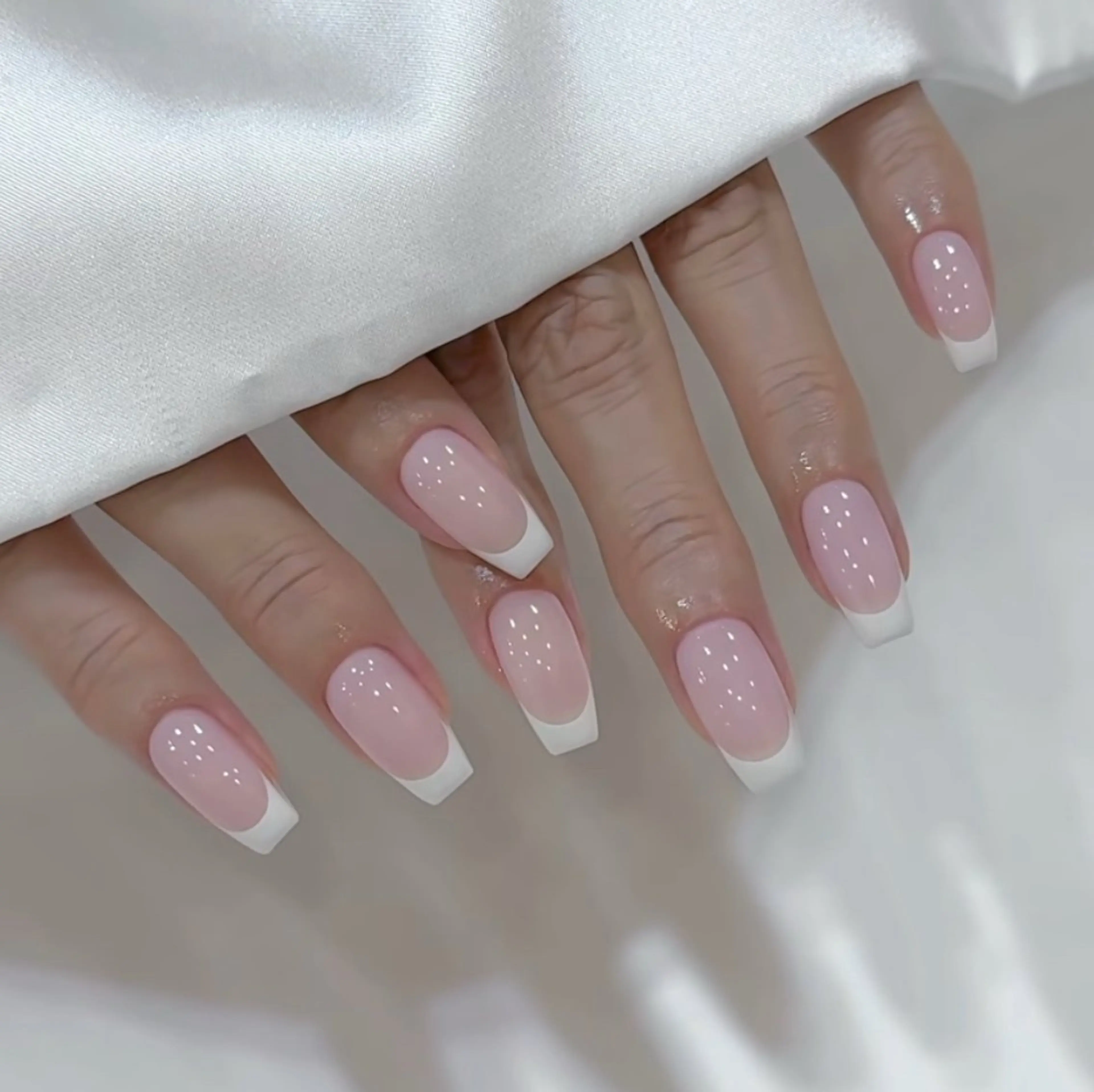 ネイル ハンドネイル 🎀PG🩵 ネイルサロンのネイルデザイン