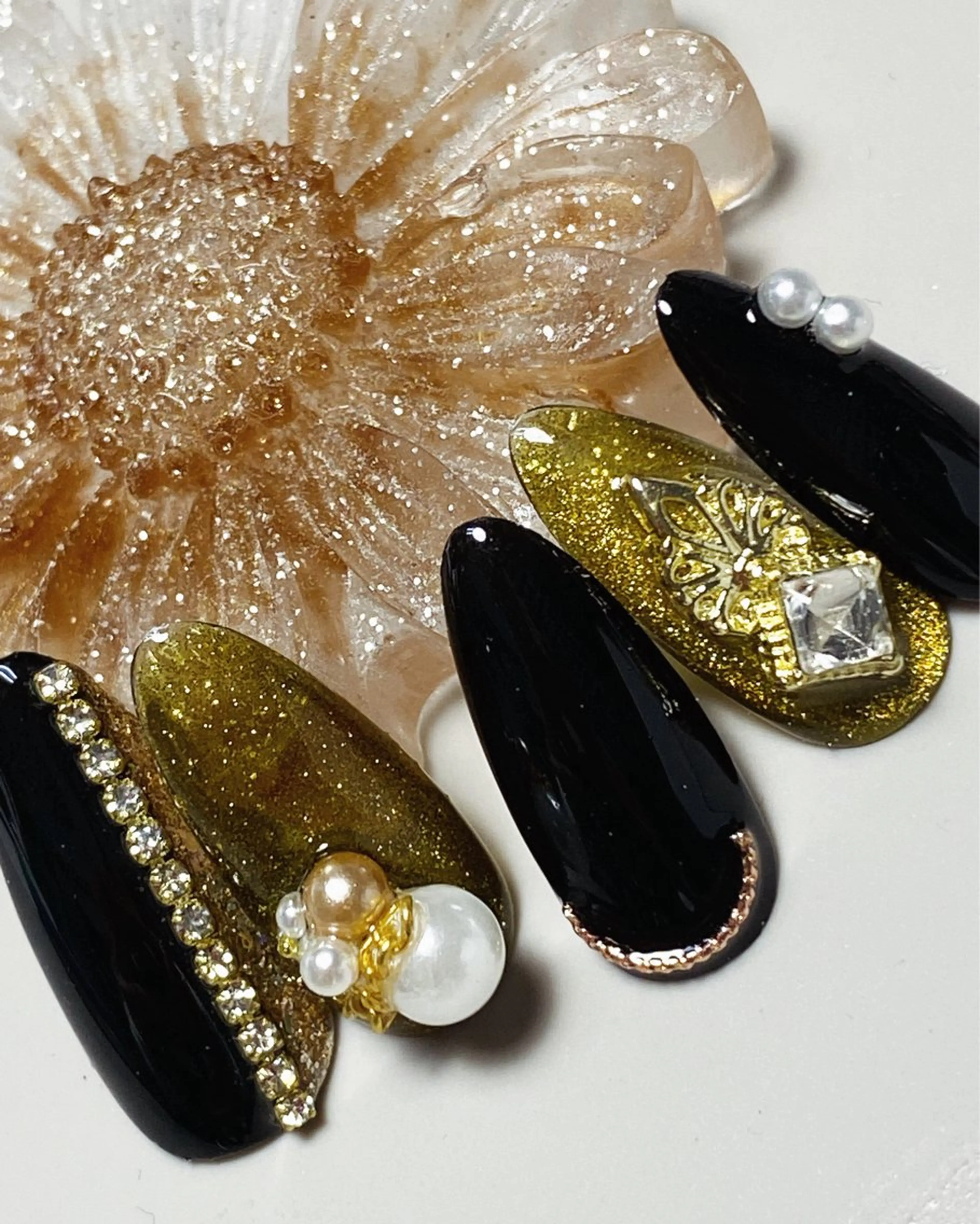 ネイル アートネイル ブラウン フラッシュネイル フットネイル マグネットネイル フットネイル BavardageNail所属・Bavardage Nailのネイルデザイン