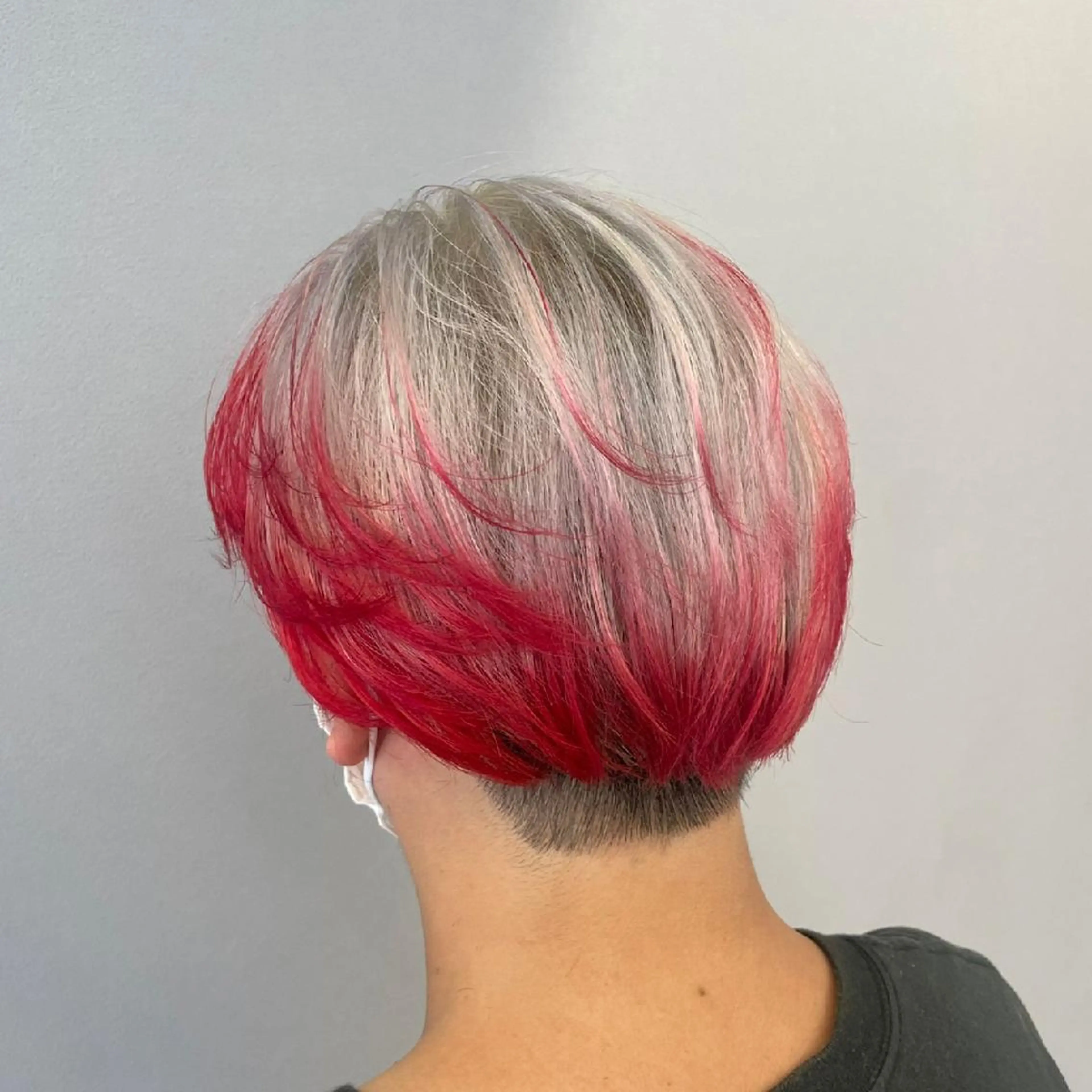 ショート メンズ カラー ヘアカラー Luisハイライト　 喜連瓜破、髪質改善のヘアスタイル