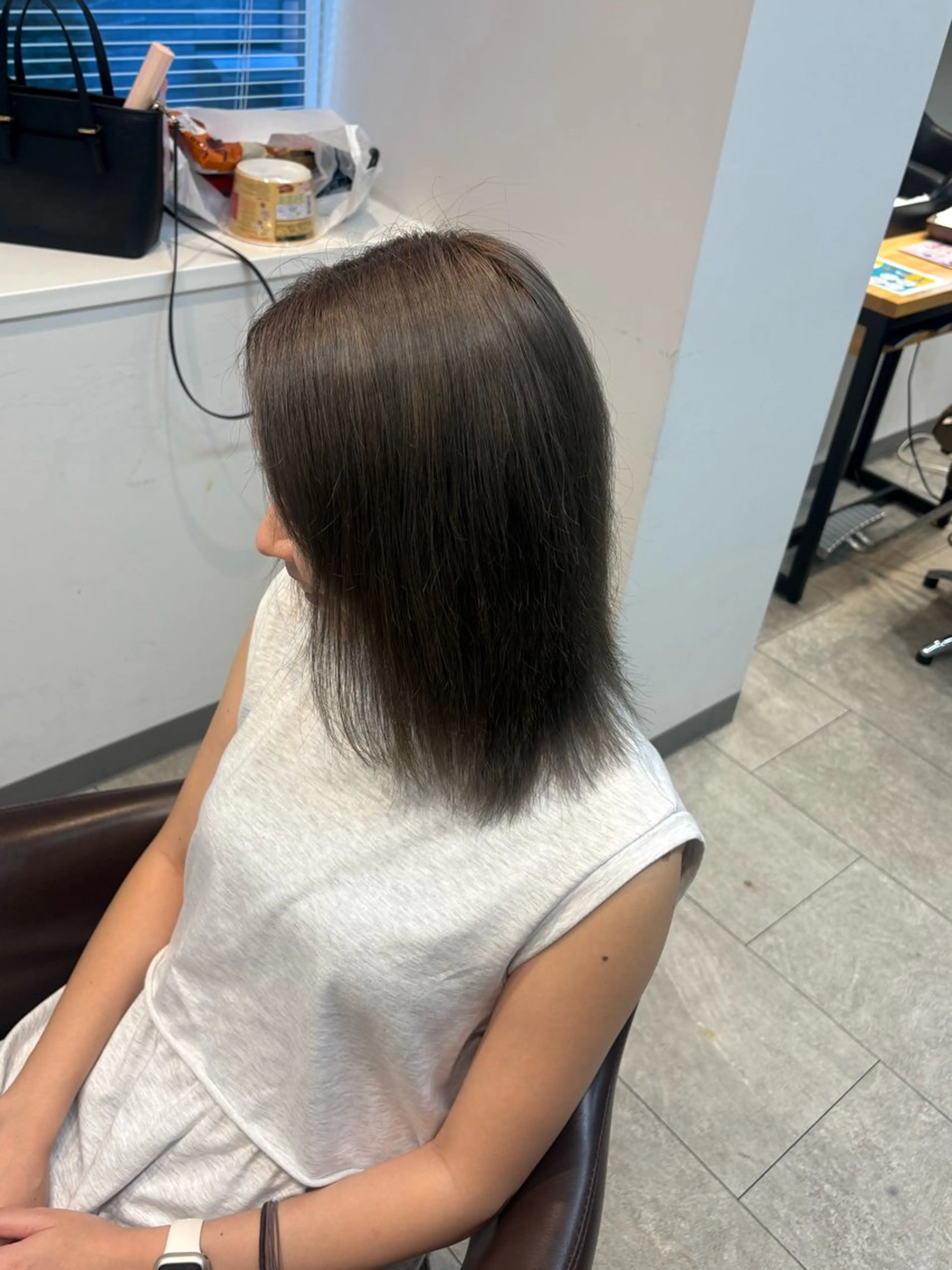 ミディアム neaf 六本木店所属・六本木🫧ハイライト 望月彩音のヘアスタイル