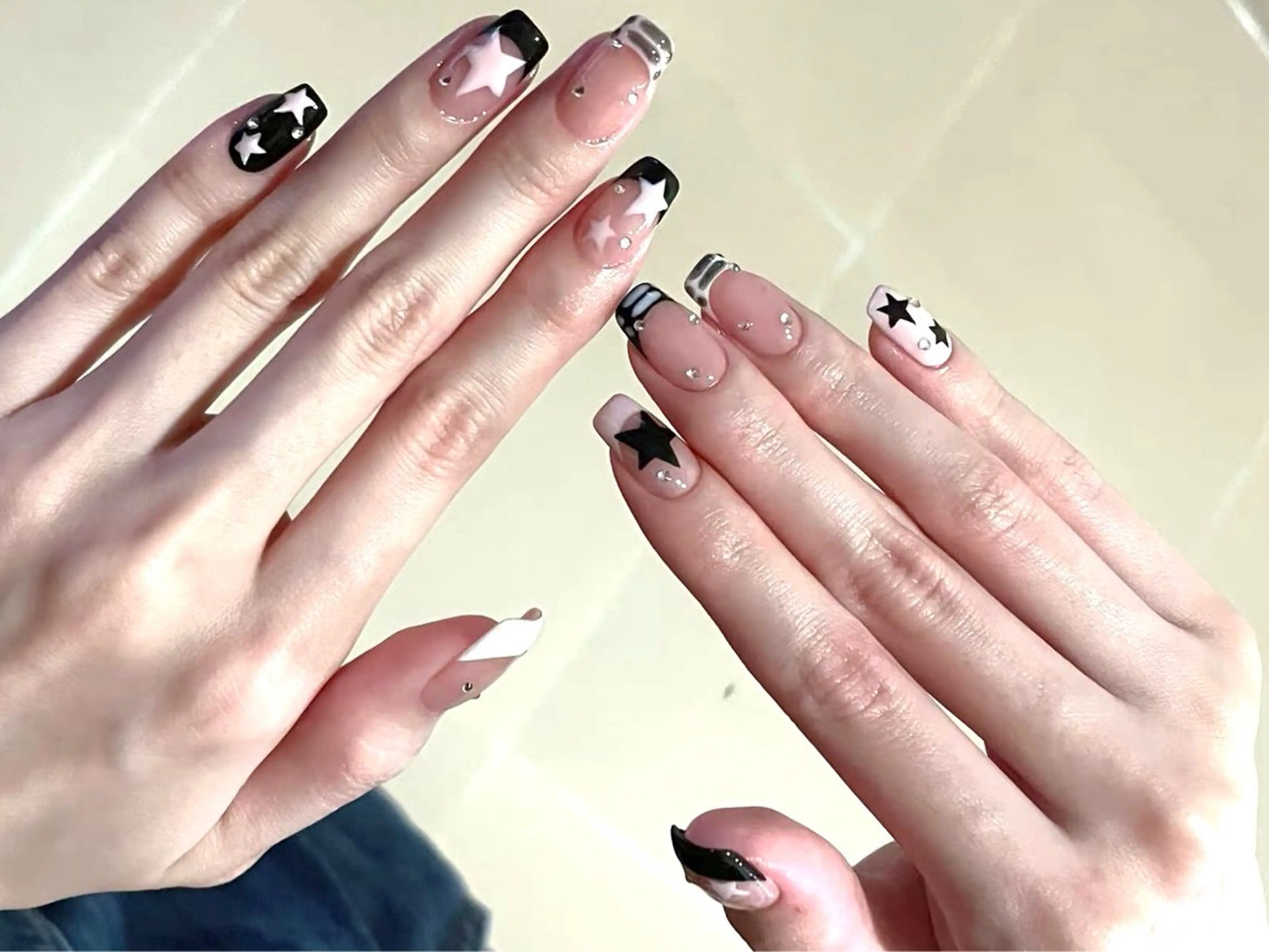 ネイル ハンドネイル ハンドケア DarkHoney 池袋店のネイルデザイン