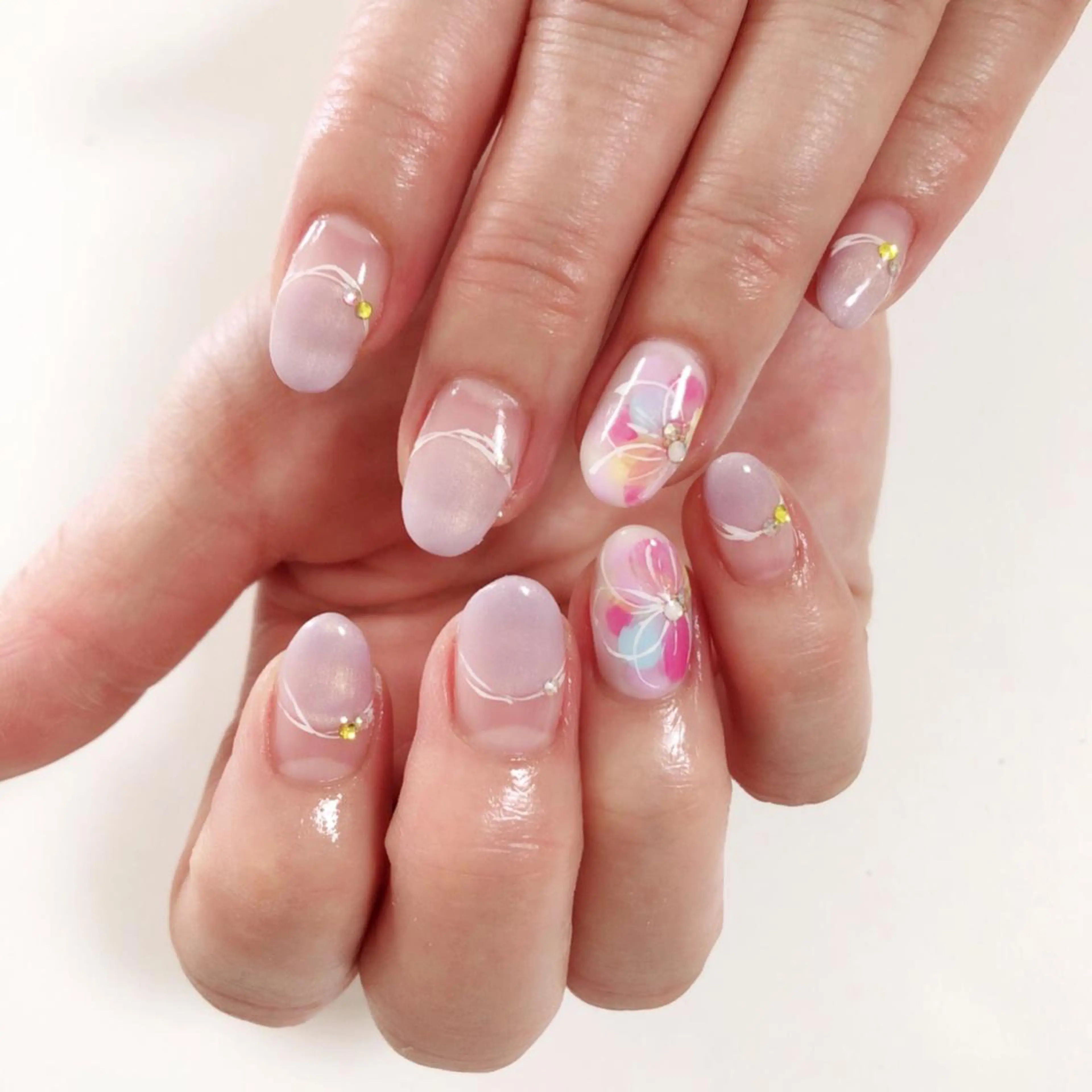 ネイル アートネイル 長さ出し フットネイル グリーン ニュアンスネイル Lily Roseスタッフ一同のマツエク・マツパデザイン