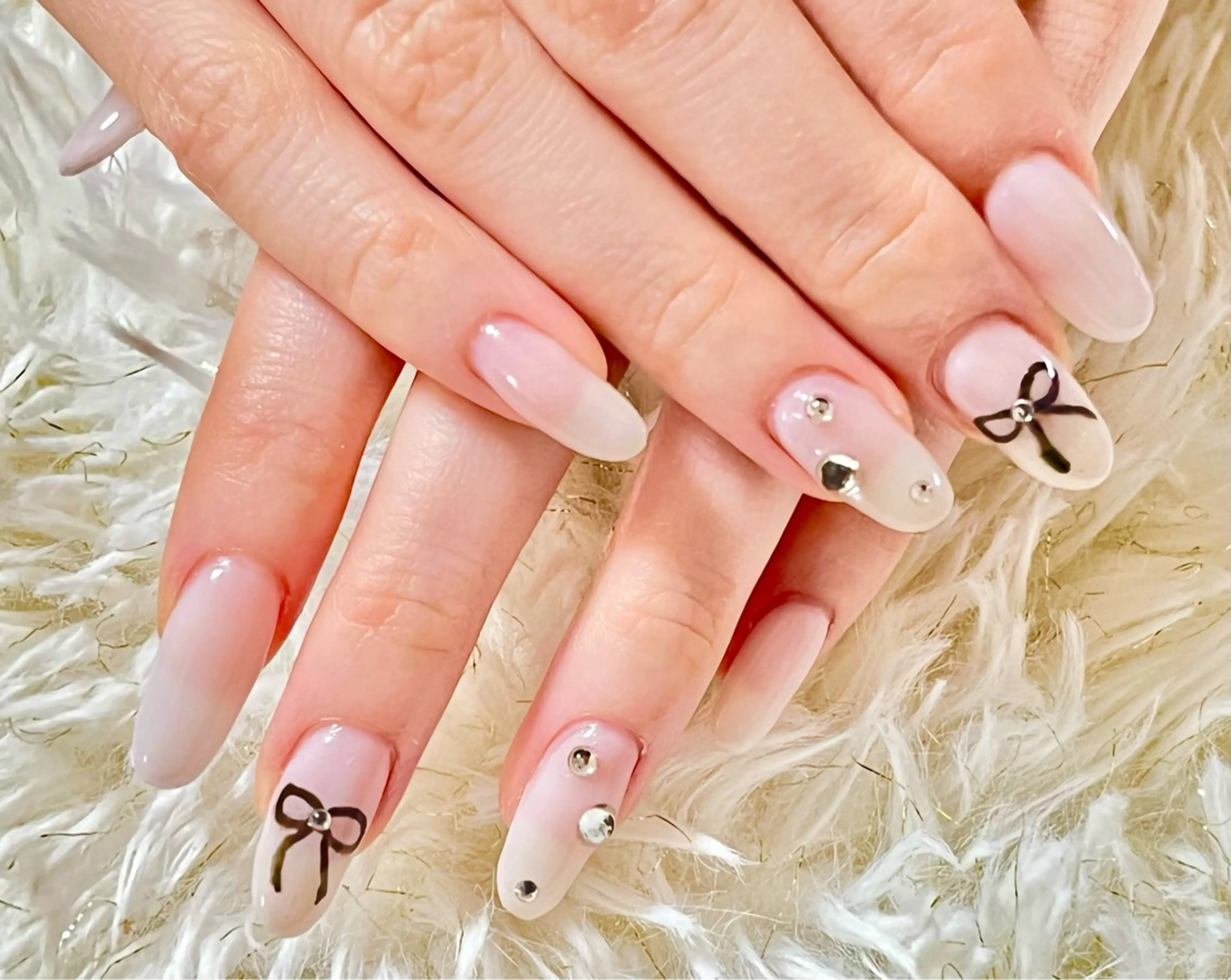 ネイル hohomi .のネイルデザイン